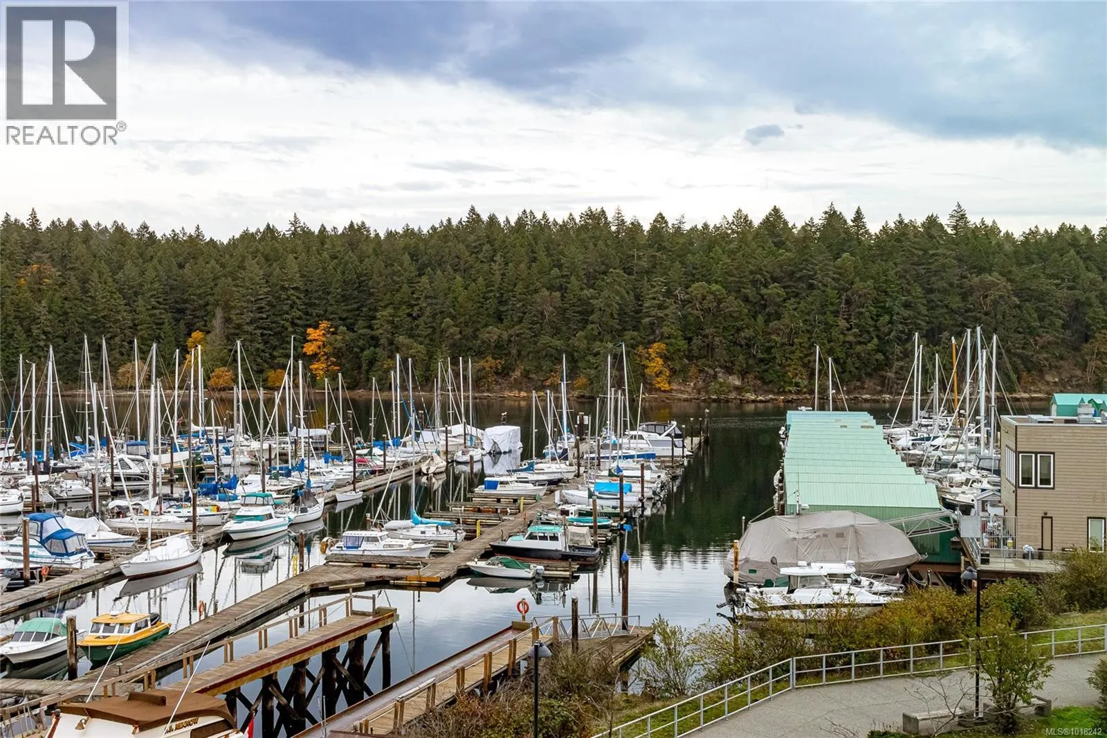 401 1250 Stewart Ave