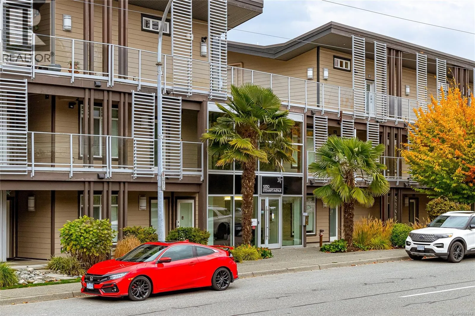 401 1250 Stewart Ave