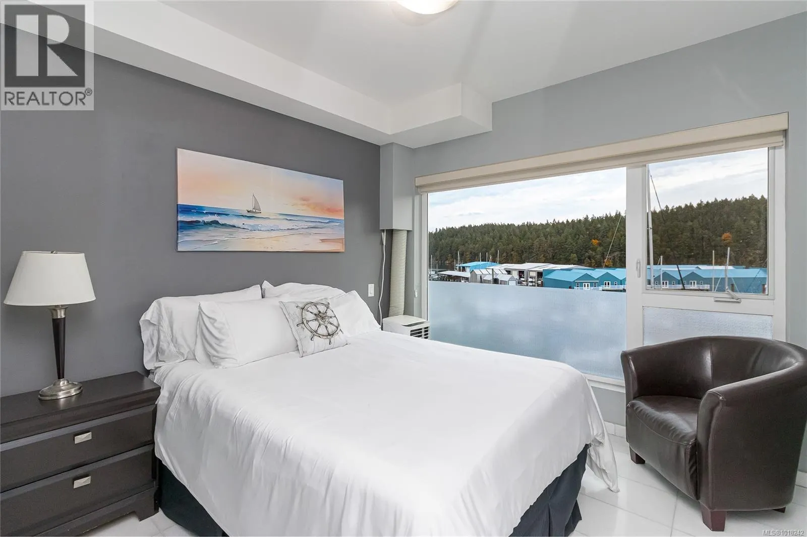 401 1250 Stewart Ave