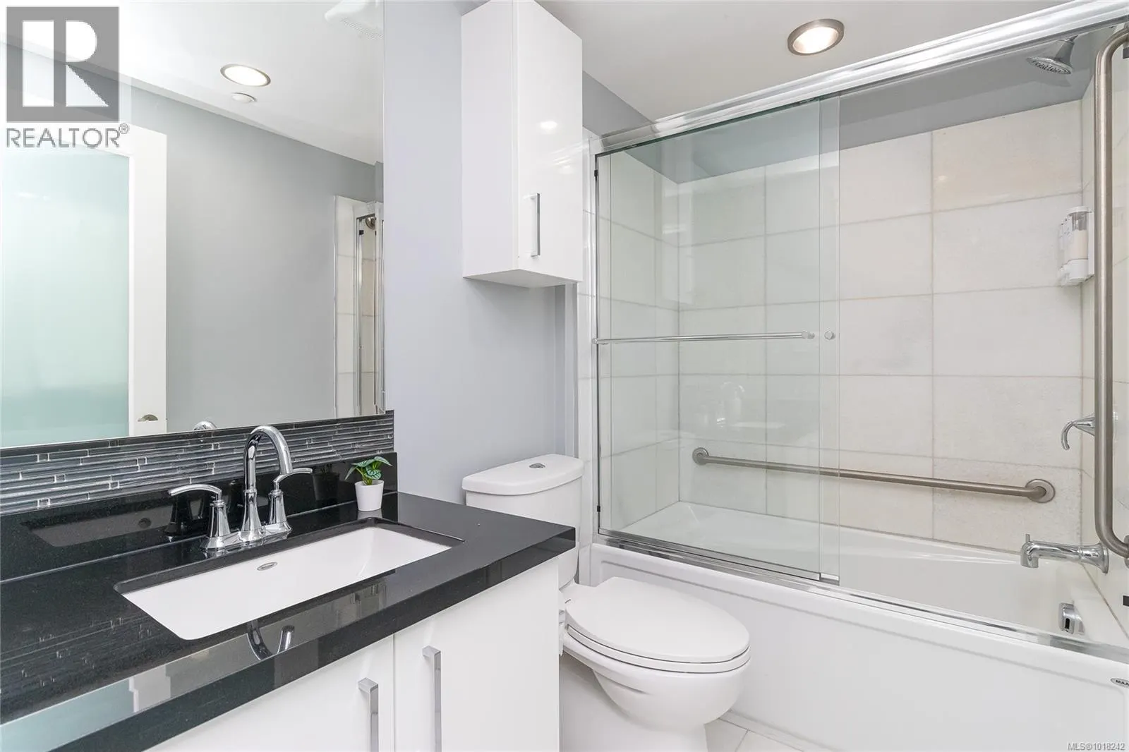 401 1250 Stewart Ave