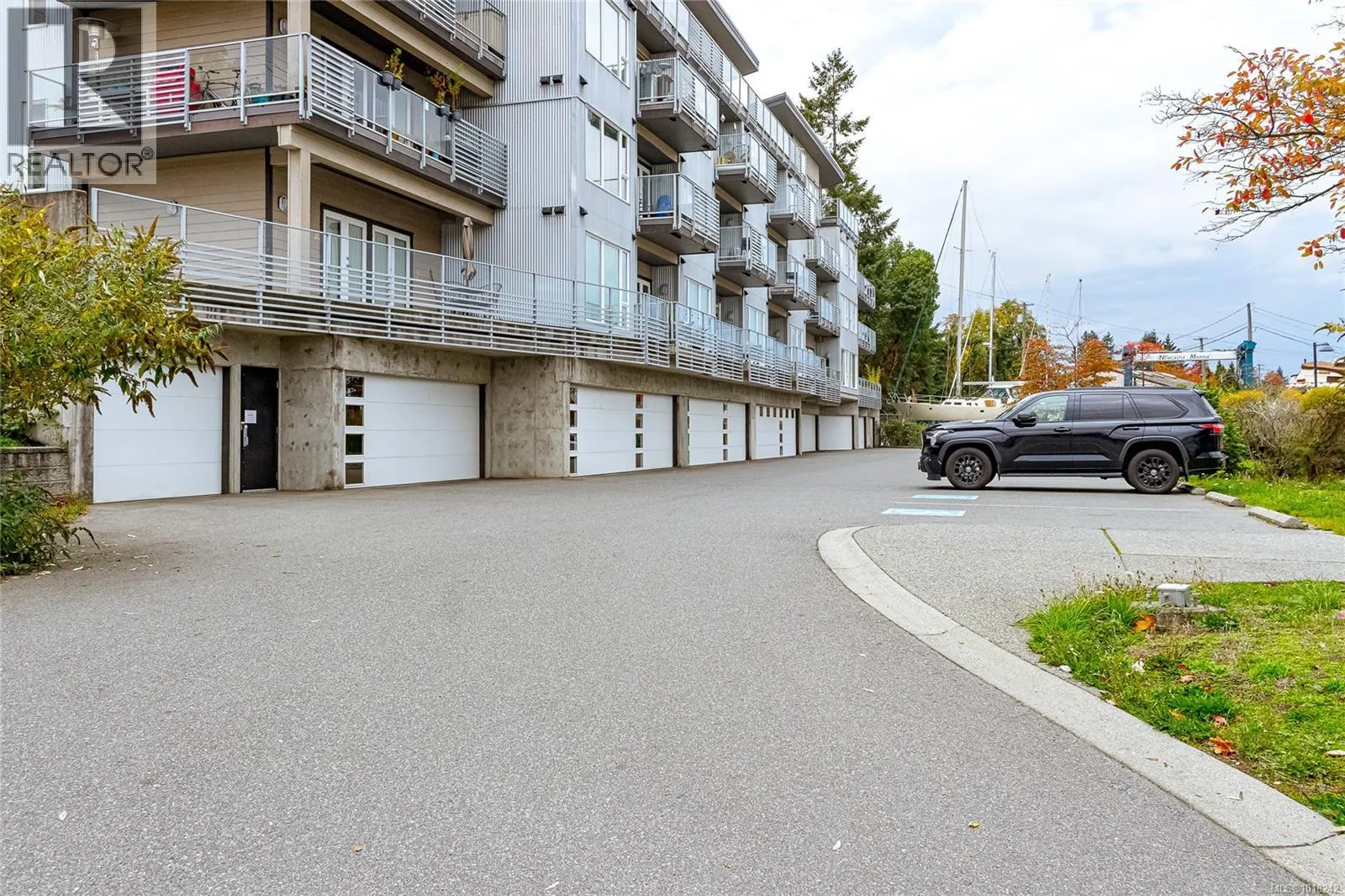 401 1250 Stewart Ave