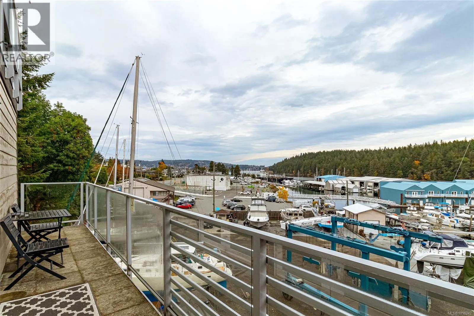 401 1250 Stewart Ave