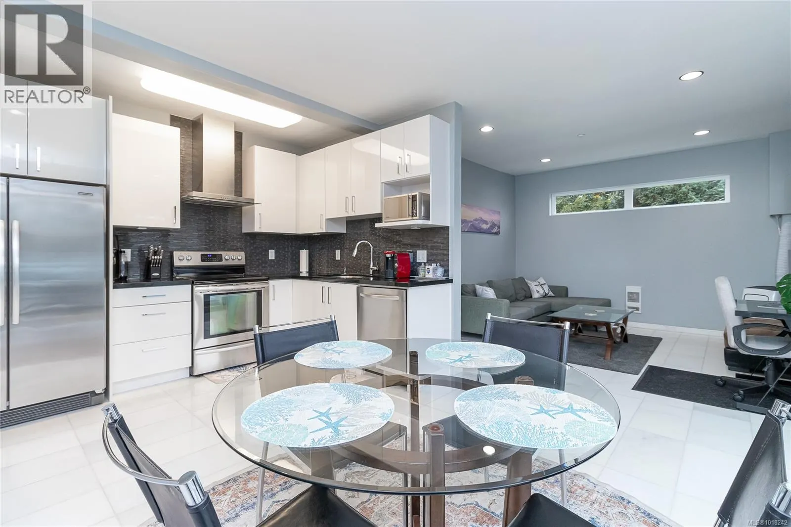 401 1250 Stewart Ave