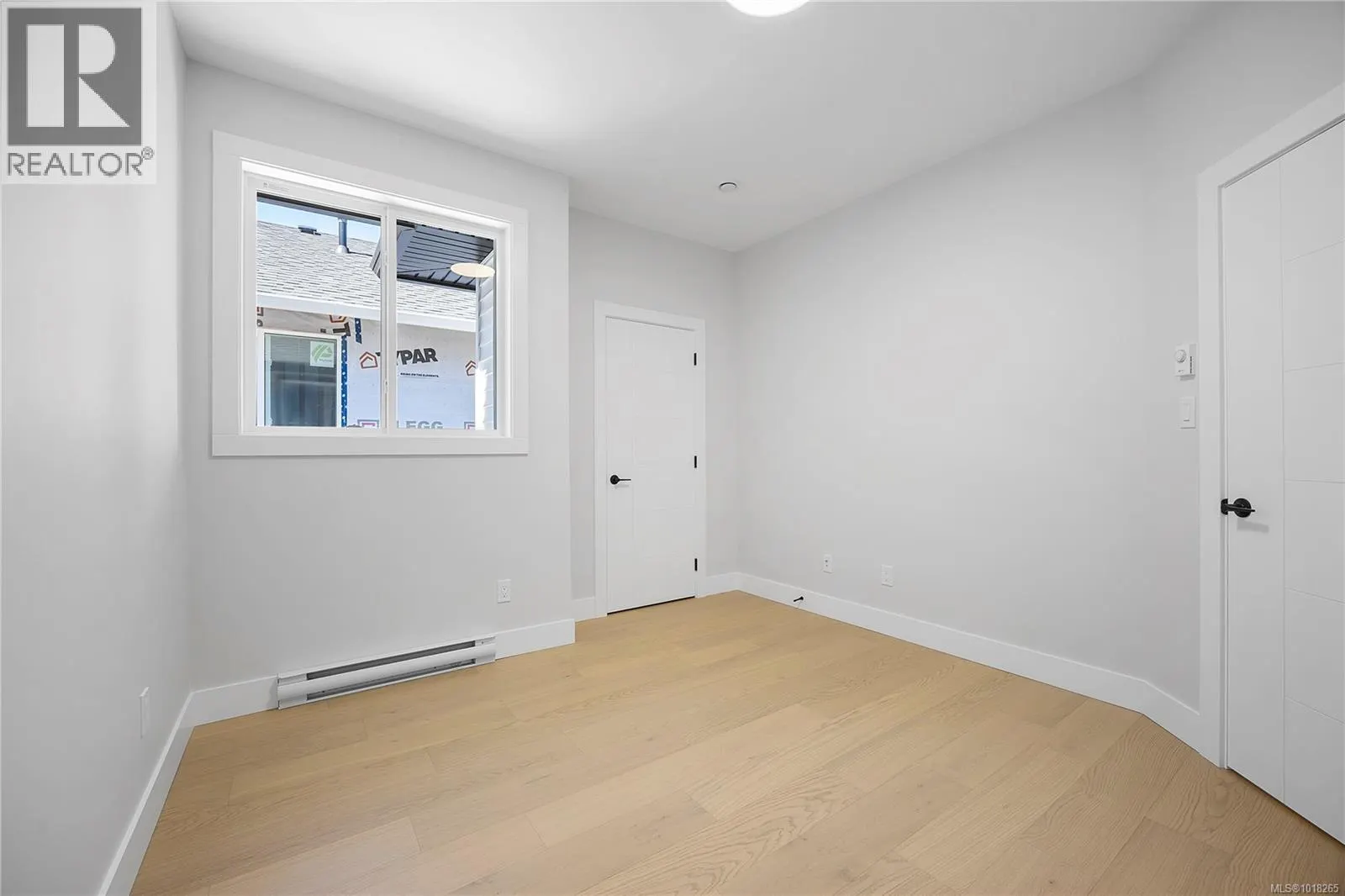 6111 Pine Ridge Cres