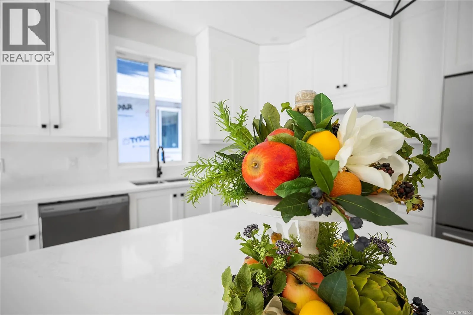 6111 Pine Ridge Cres