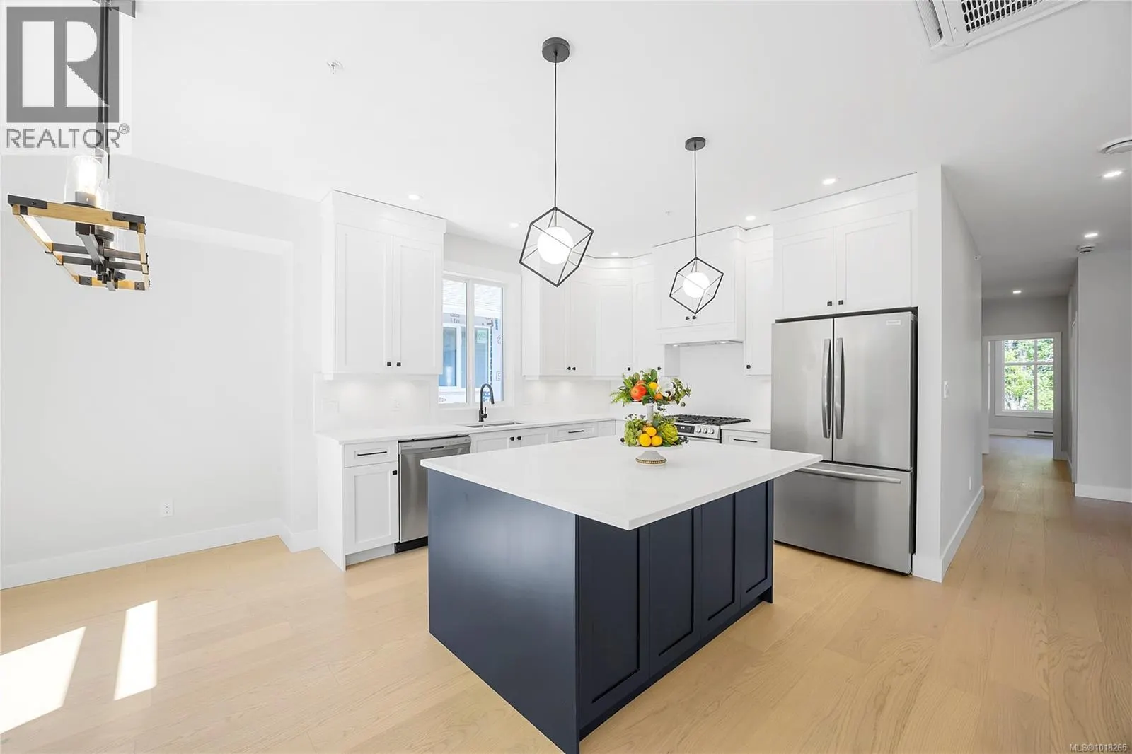 6111 Pine Ridge Cres