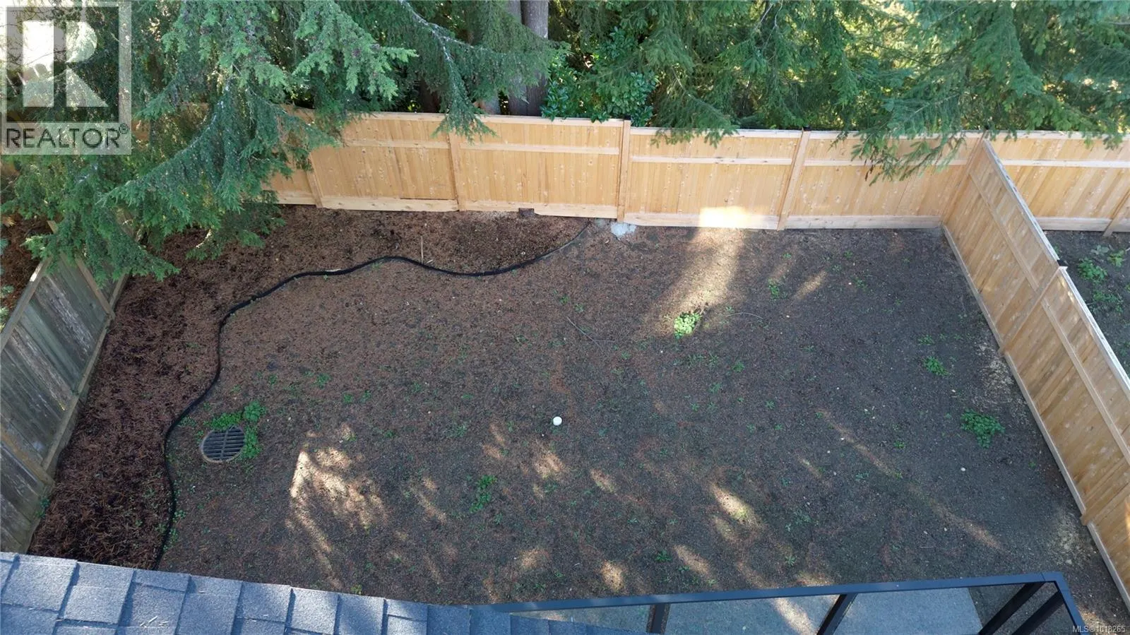 6111 Pine Ridge Cres