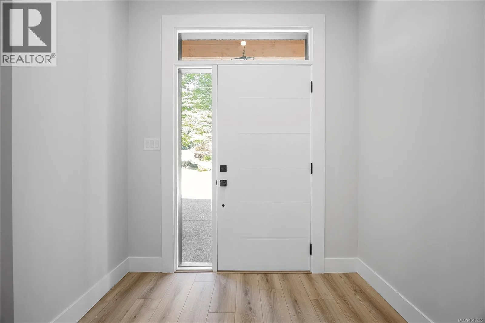 6111 Pine Ridge Cres