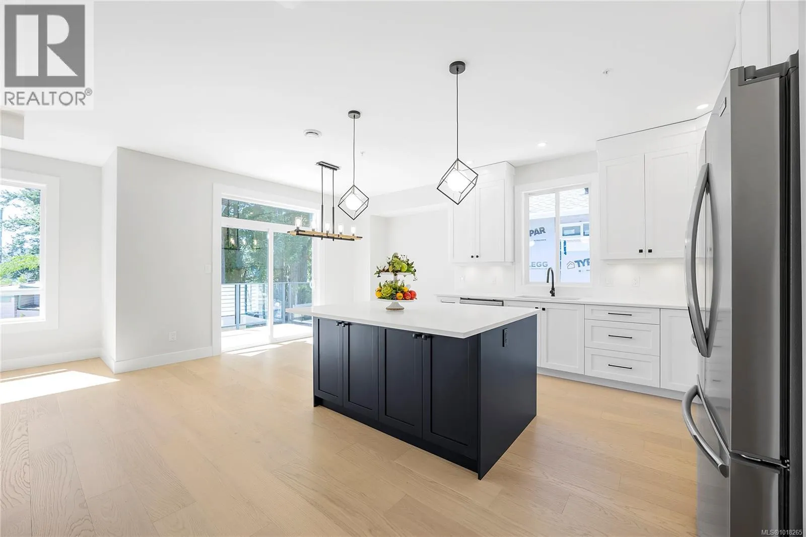 6111 Pine Ridge Cres