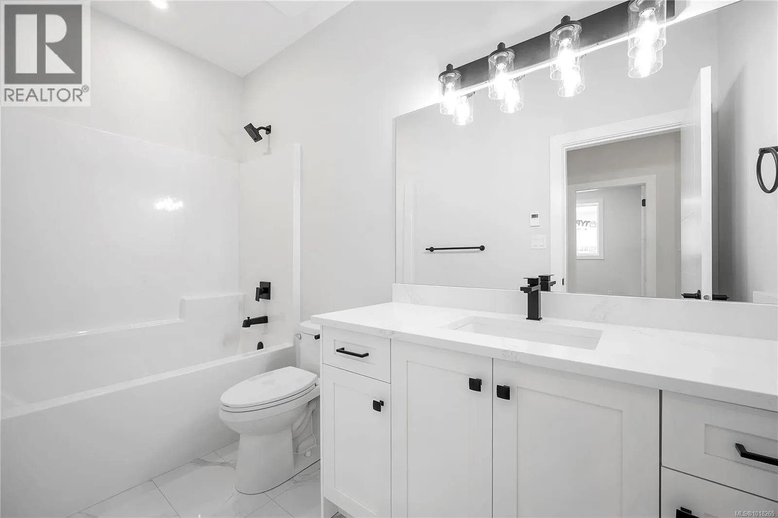 6111 Pine Ridge Cres