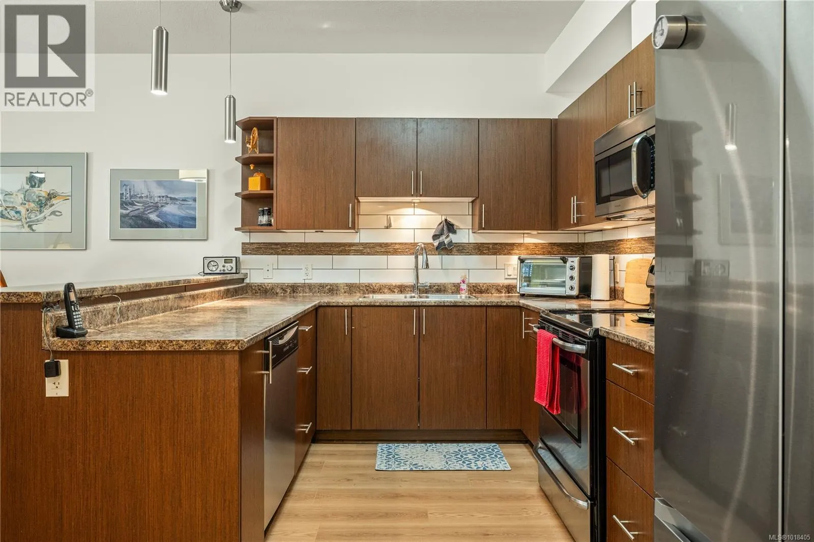 104 2111 Meredith Rd