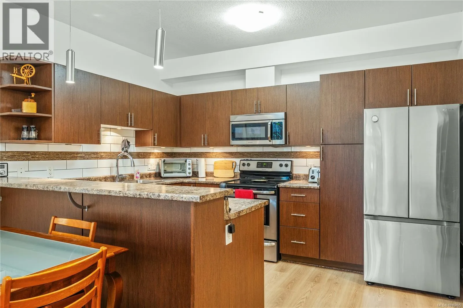 104 2111 Meredith Rd