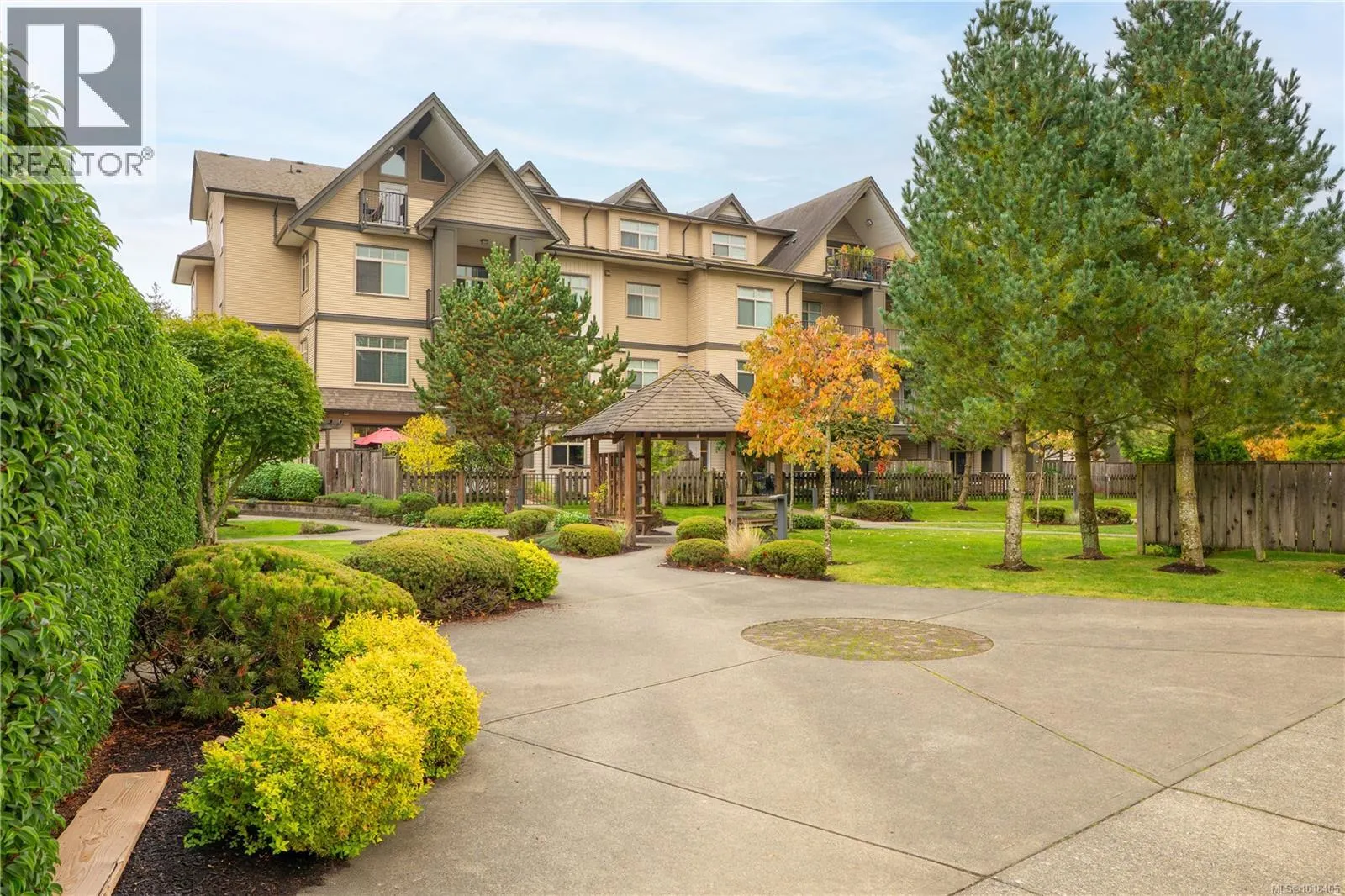 104 2111 Meredith Rd