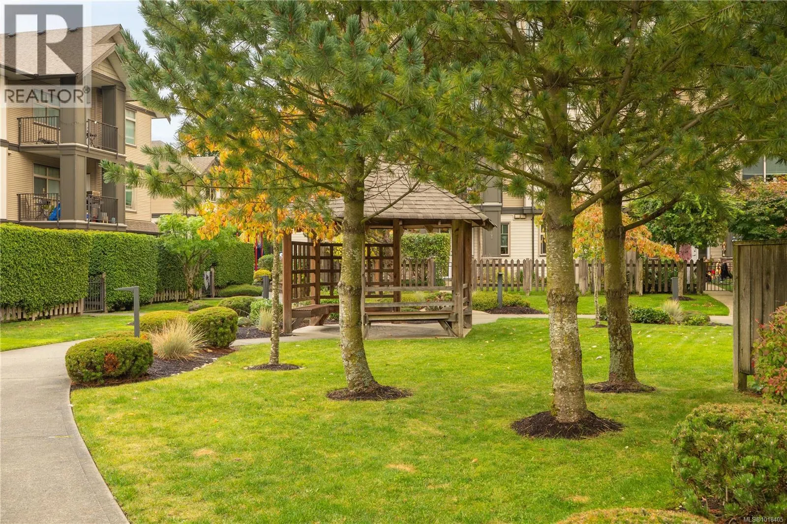 104 2111 Meredith Rd