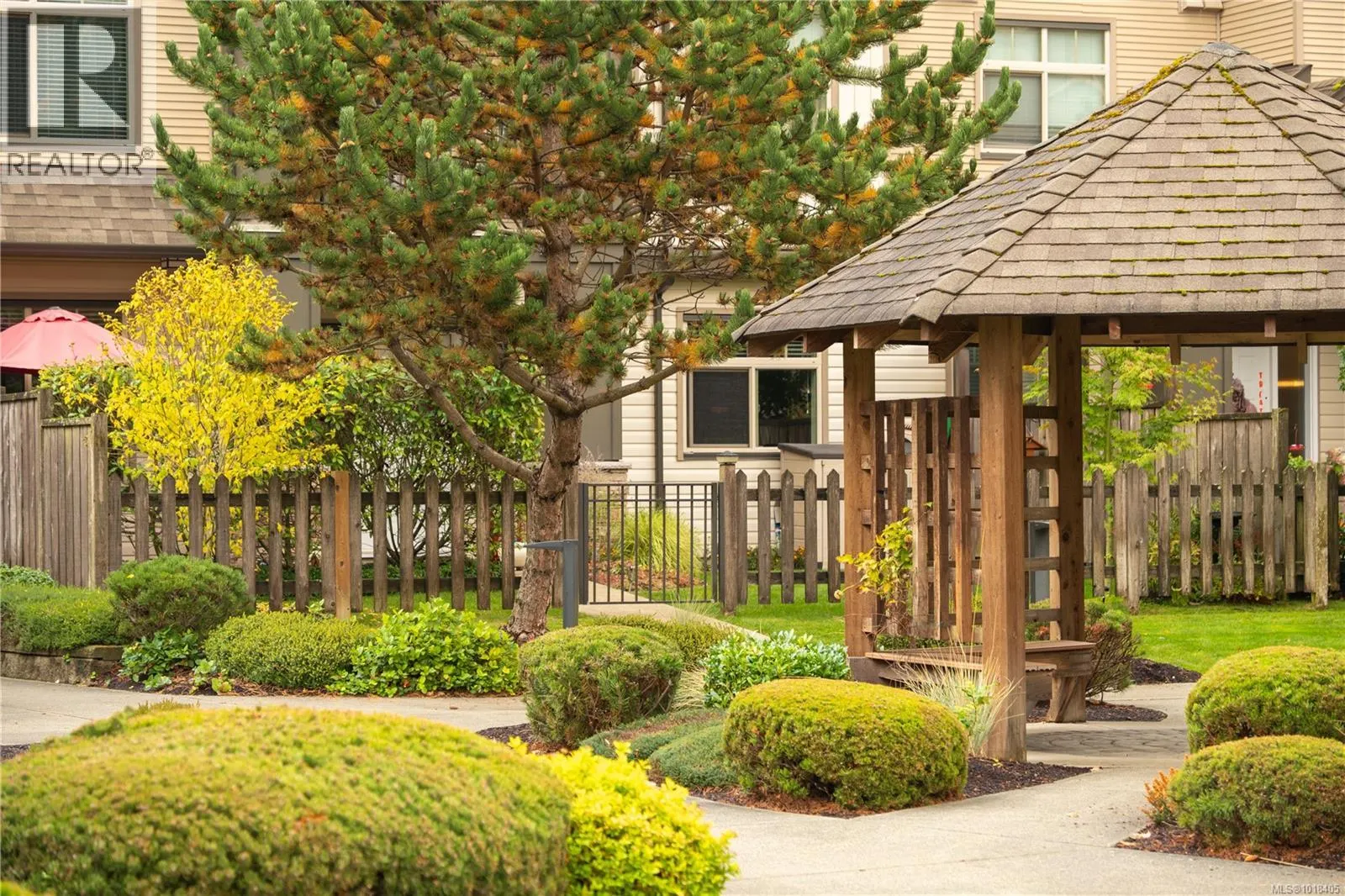 104 2111 Meredith Rd