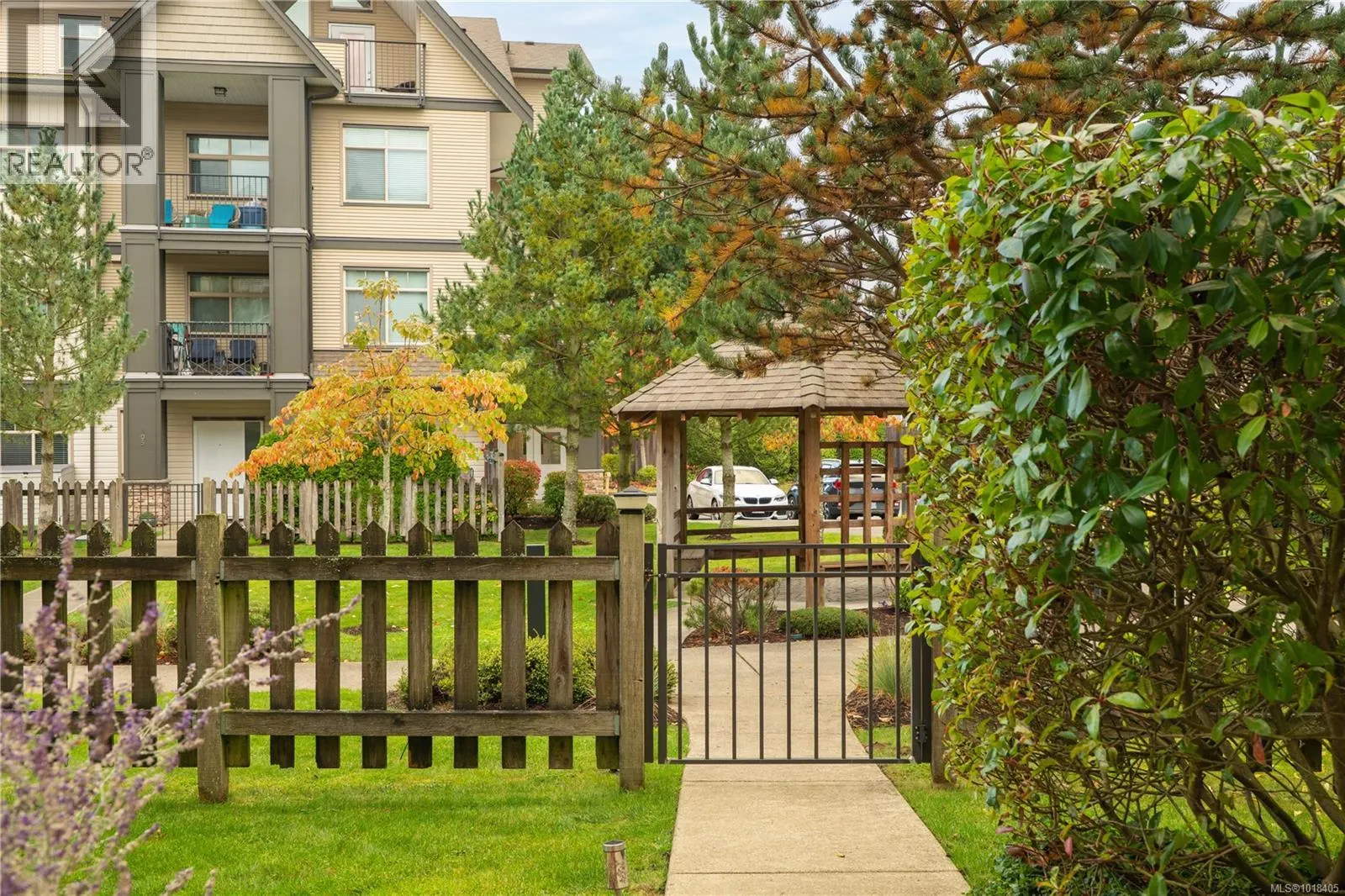 104 2111 Meredith Rd