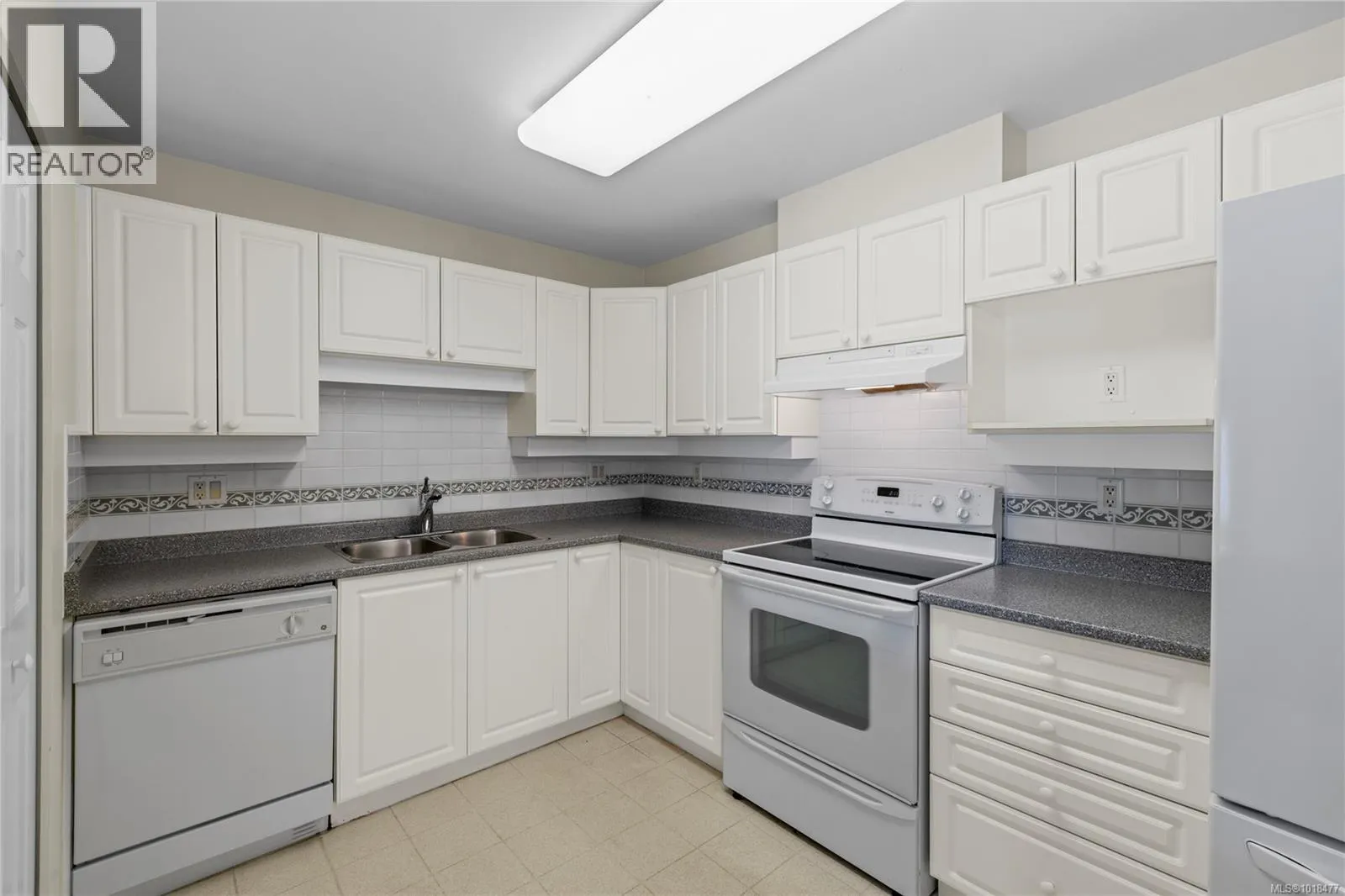 202 5620 Edgewater Lane