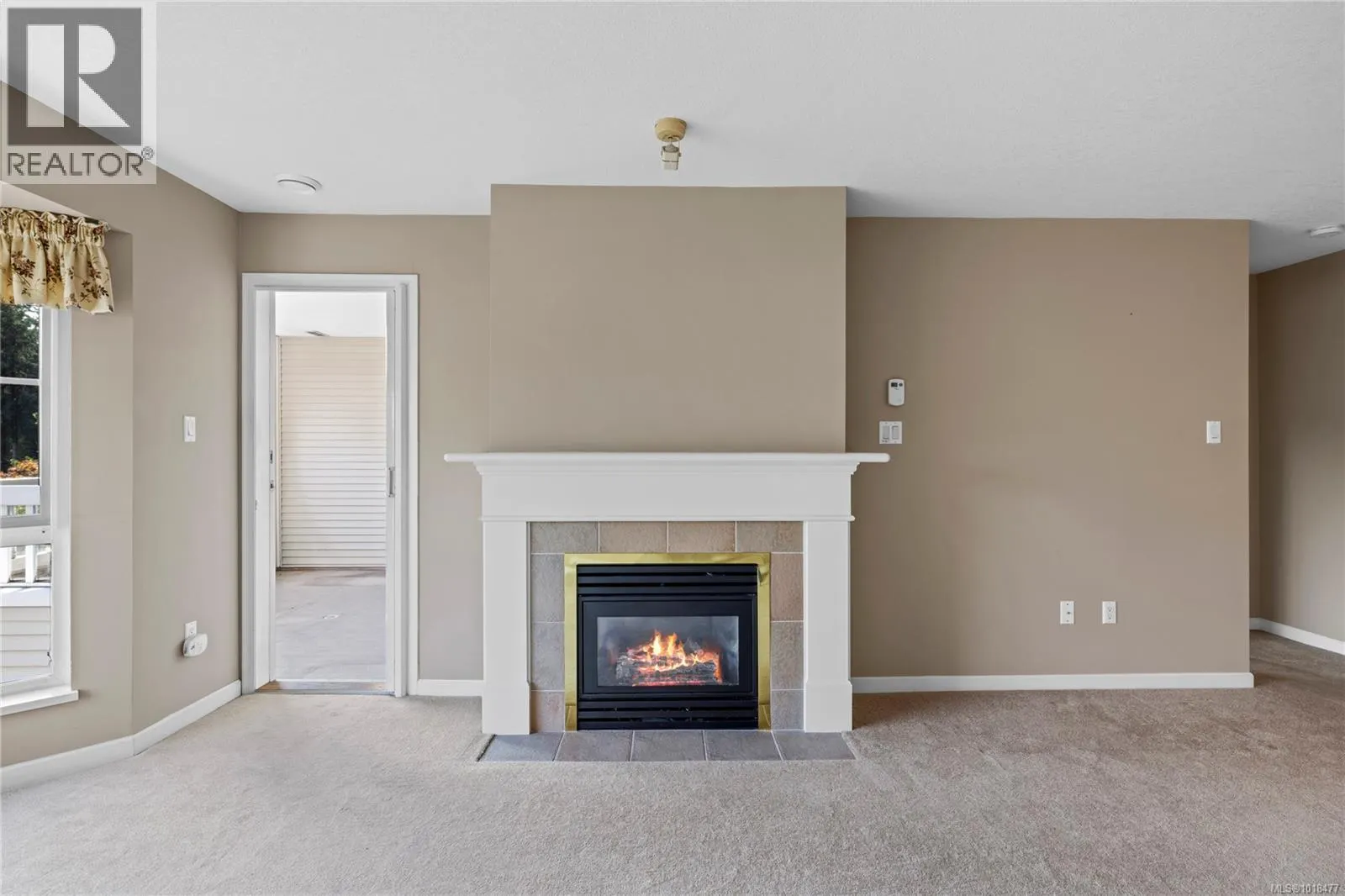 202 5620 Edgewater Lane