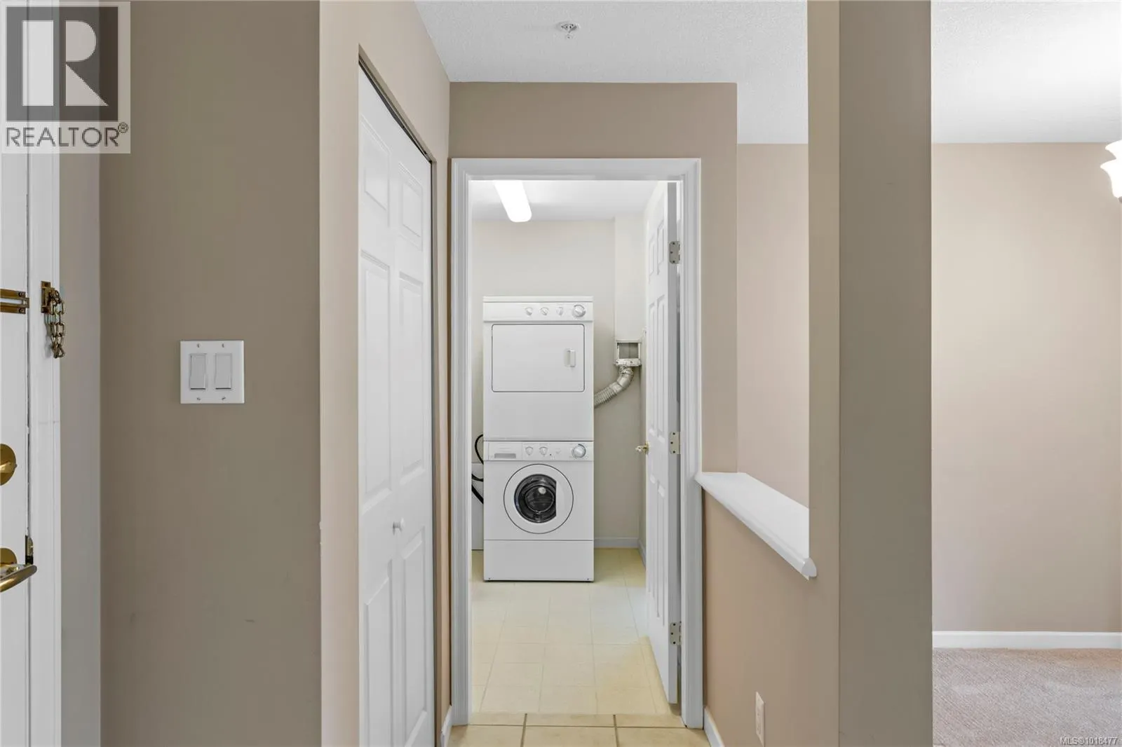 202 5620 Edgewater Lane