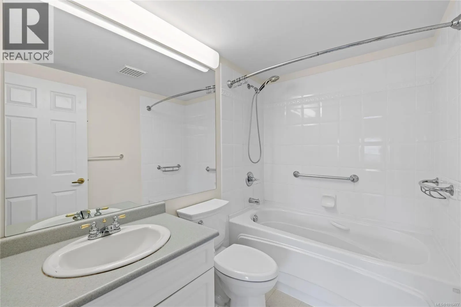 202 5620 Edgewater Lane