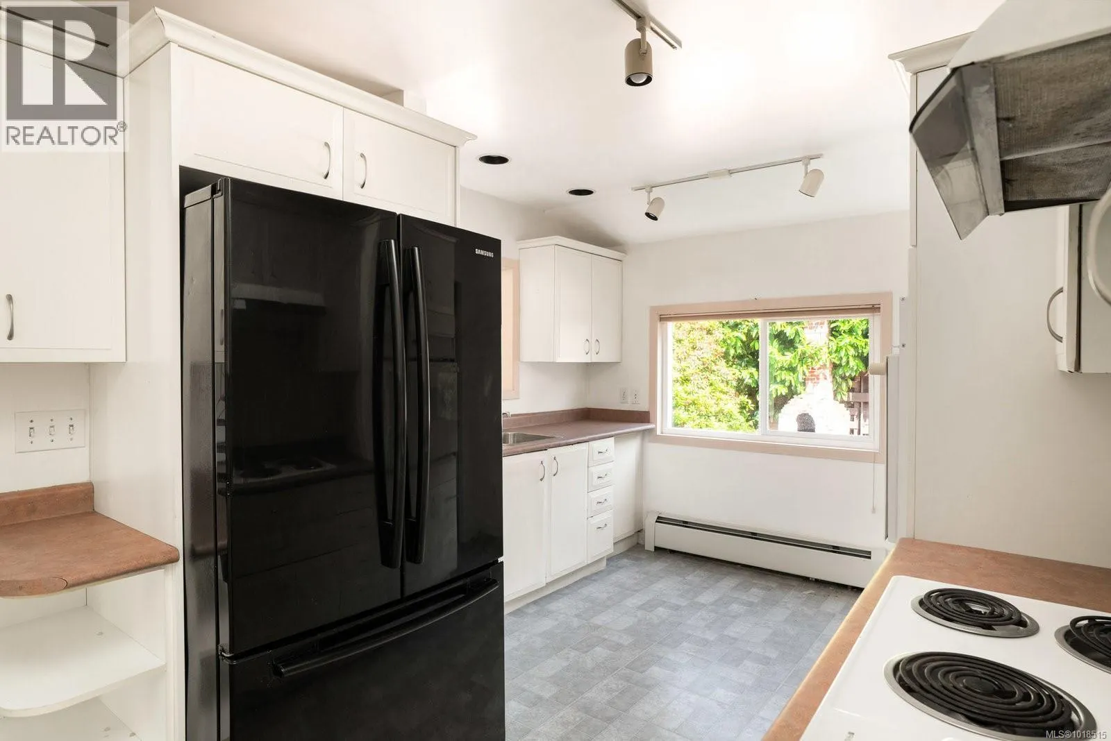 280 King George Terr