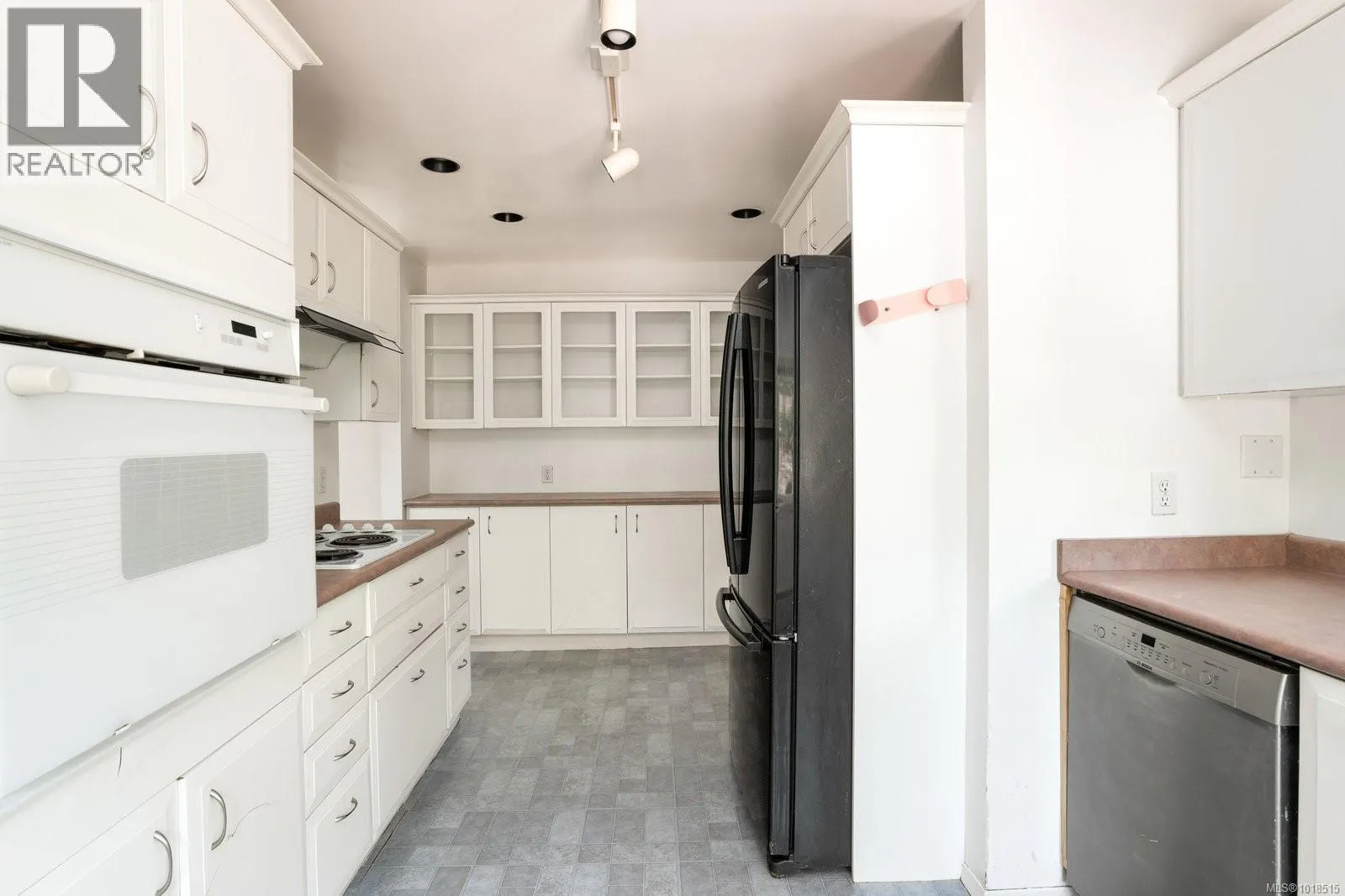 280 King George Terr