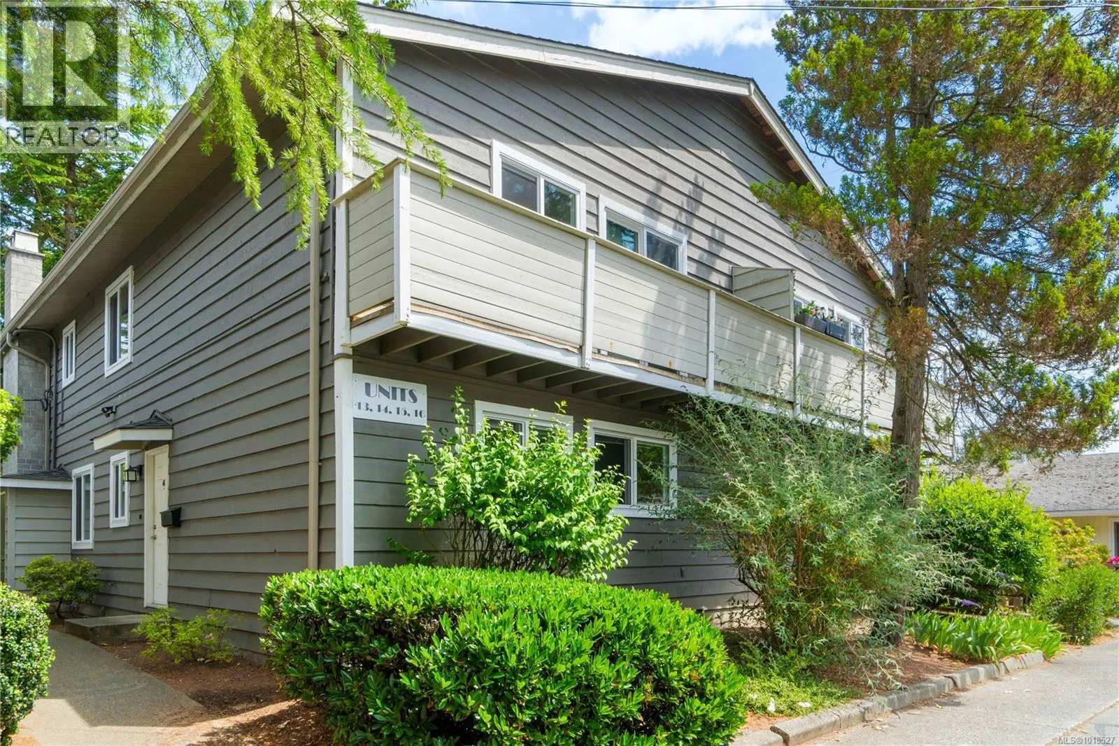 16 211 Buttertubs Pl