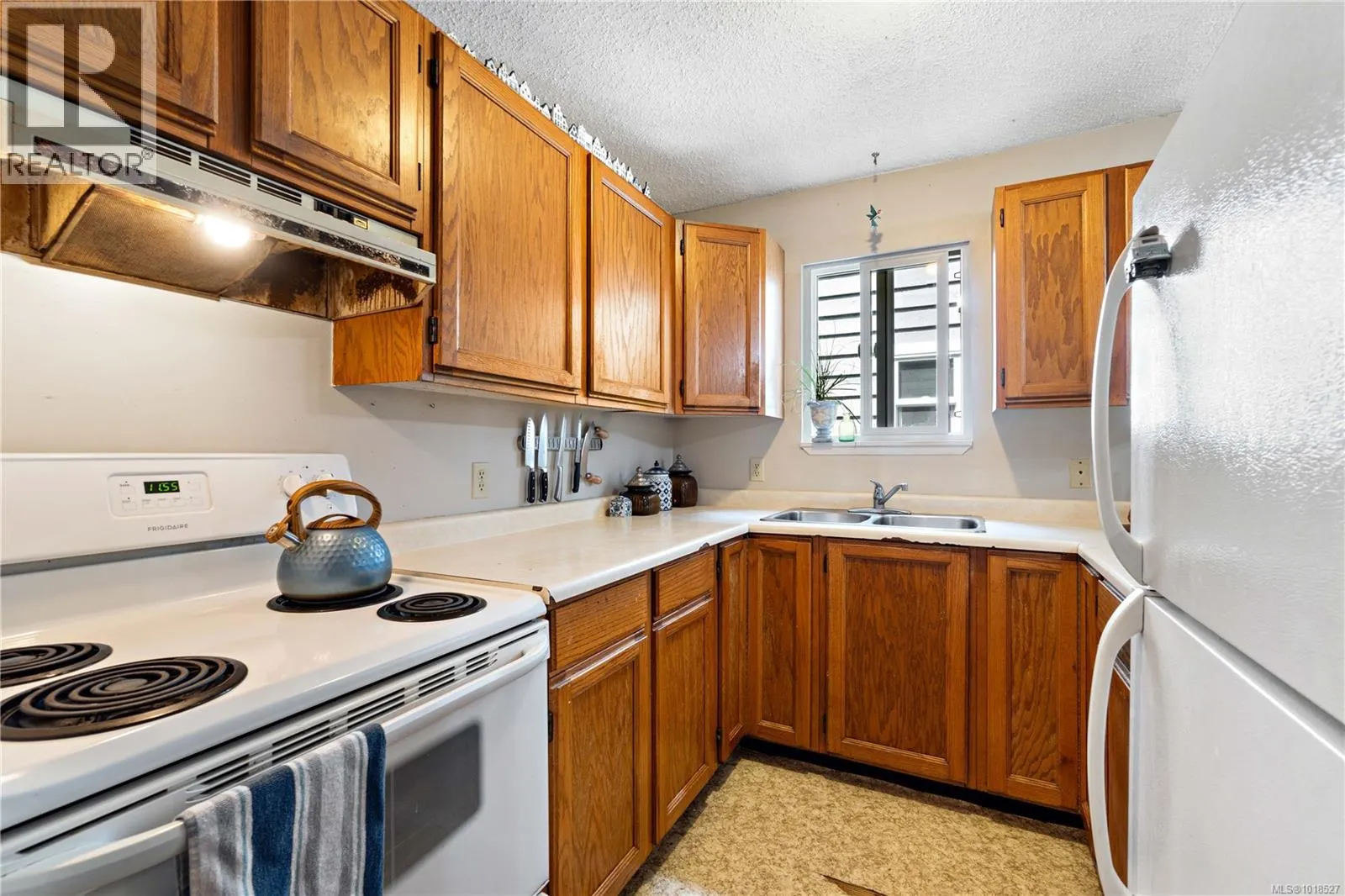 16 211 Buttertubs Pl