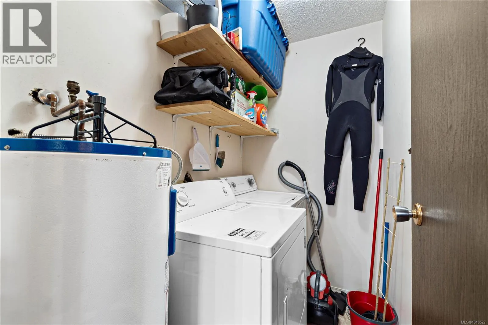 16 211 Buttertubs Pl