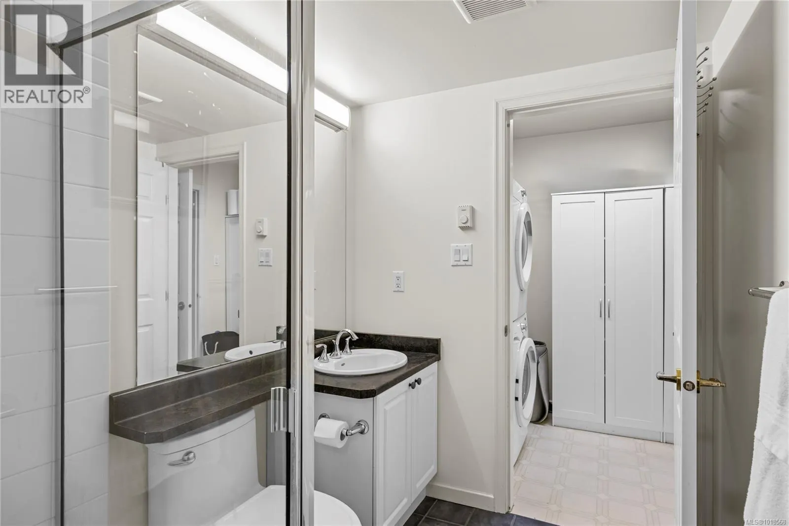 307 5620 Edgewater Lane