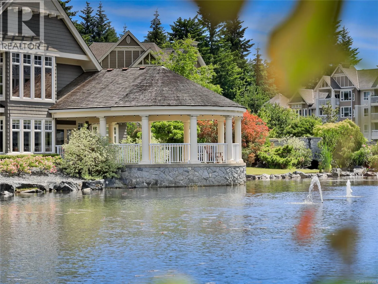 307 5620 Edgewater Lane