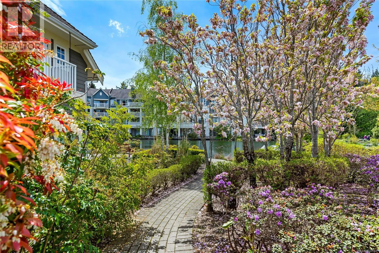 307 5620 Edgewater Lane