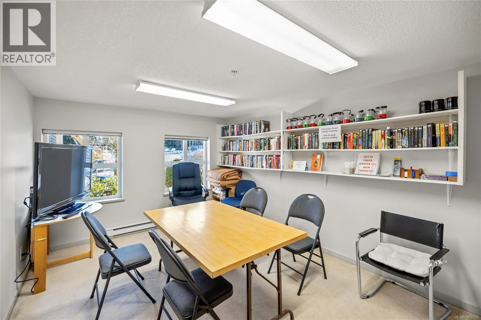 307 5620 Edgewater Lane