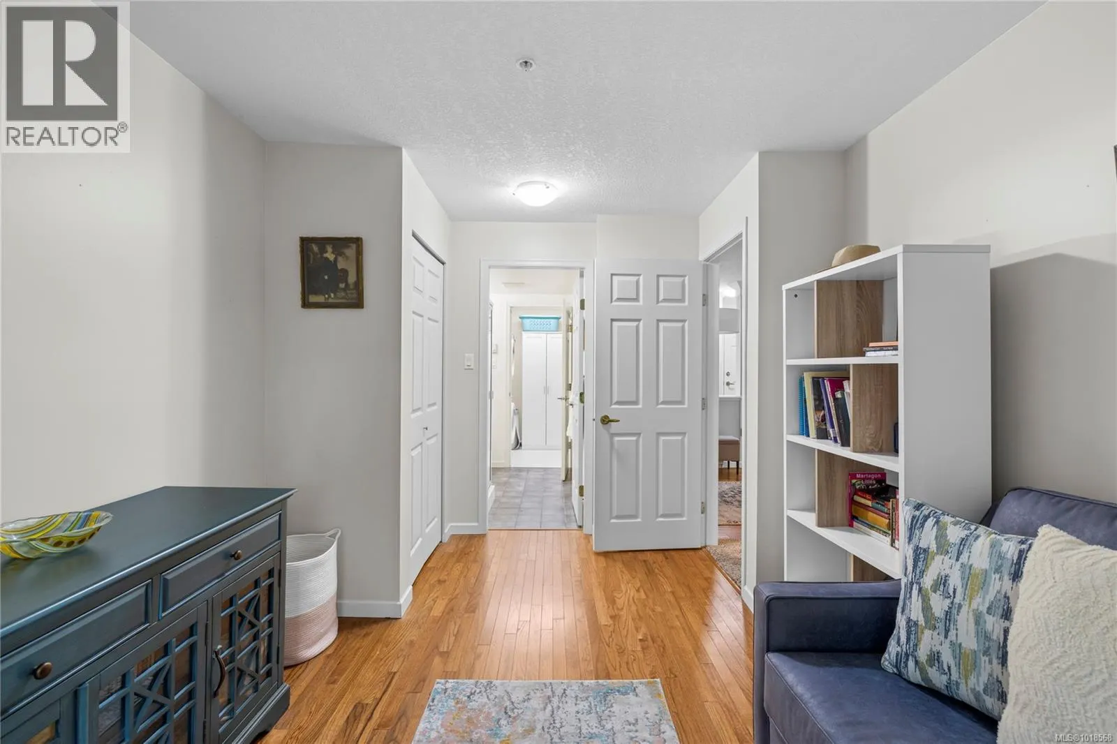 307 5620 Edgewater Lane