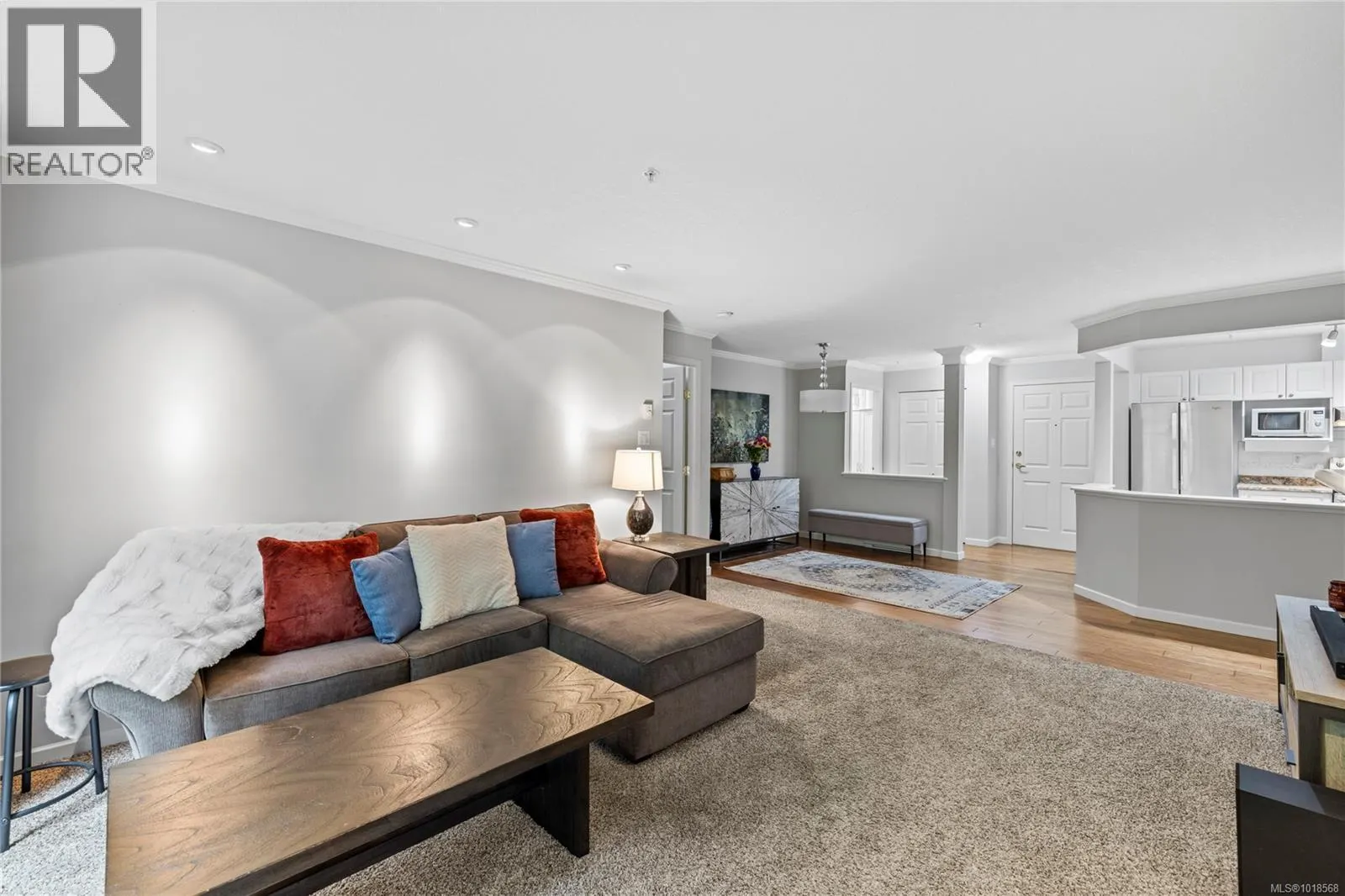 307 5620 Edgewater Lane