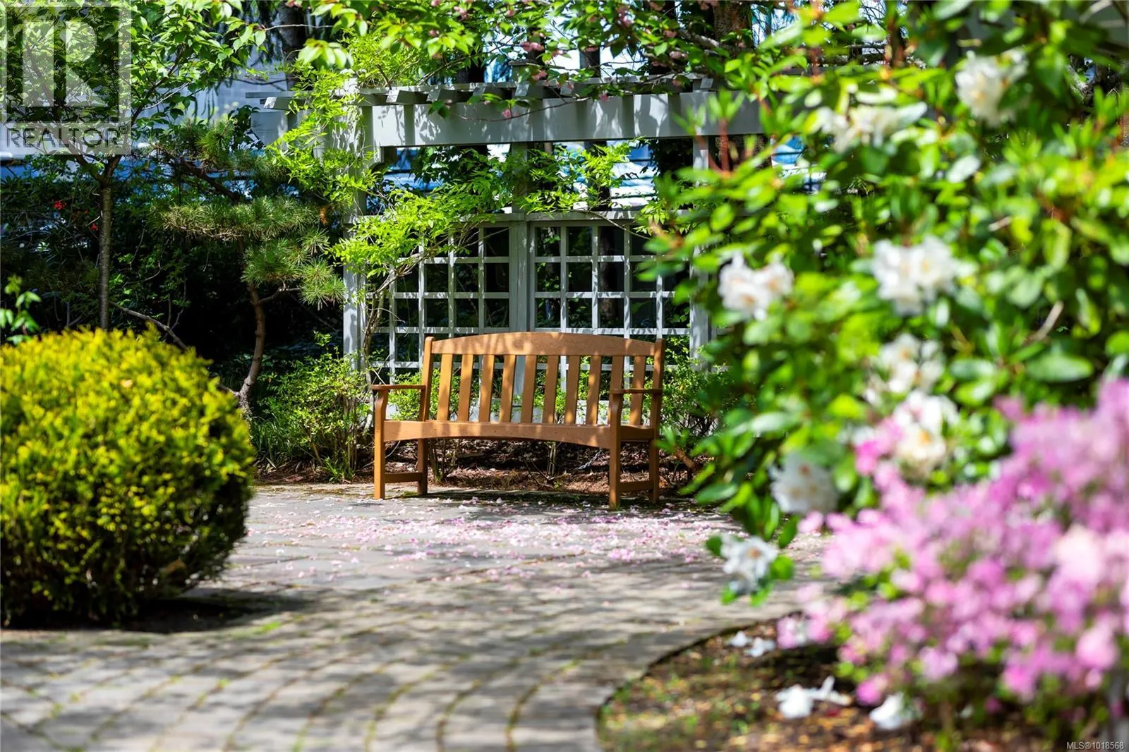 307 5620 Edgewater Lane