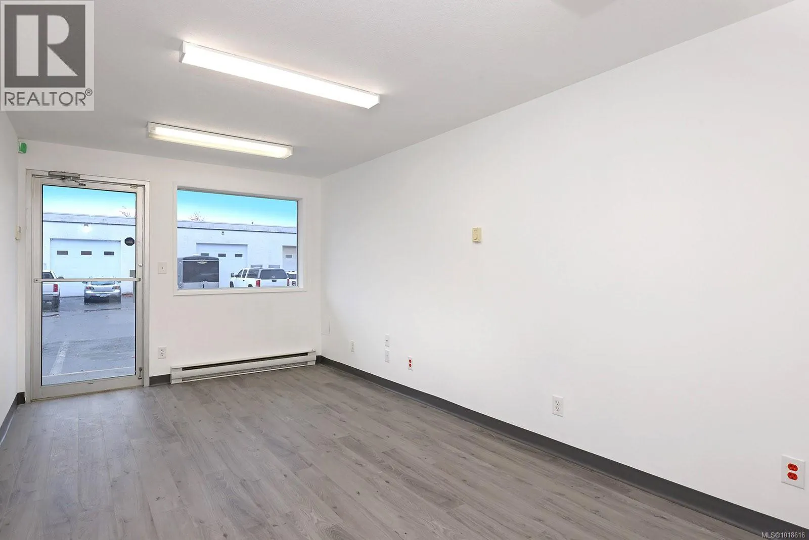 14 2663 Kilpatrick Ave