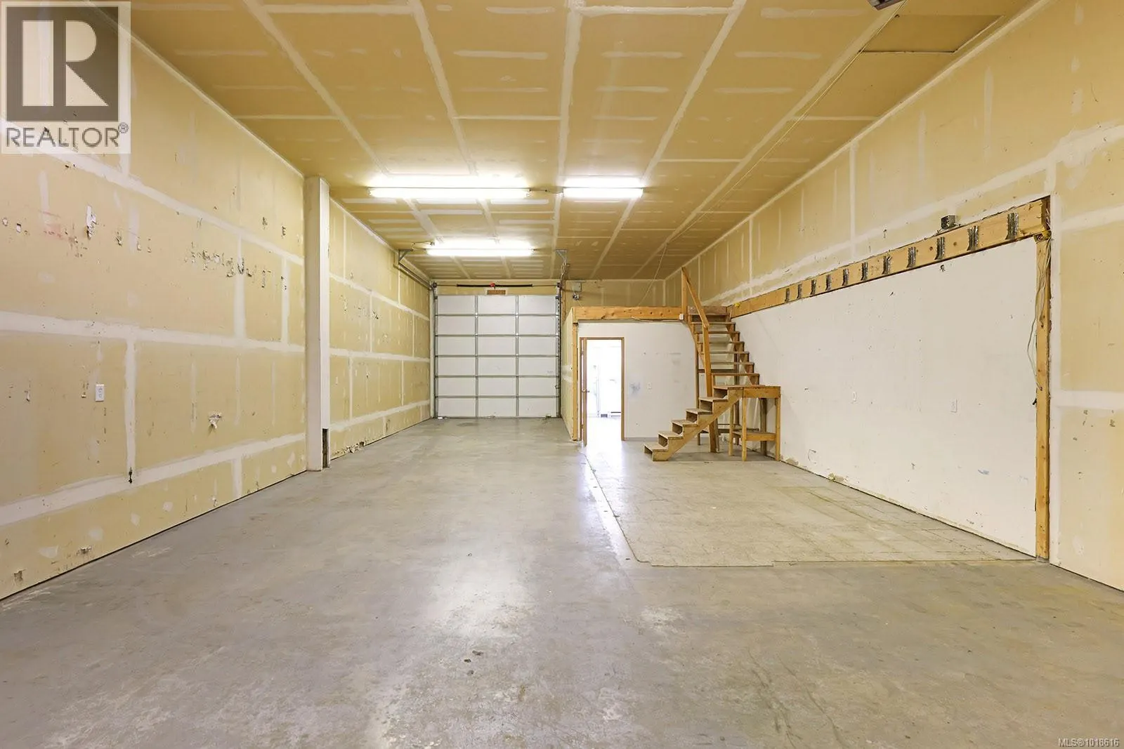 14 2663 Kilpatrick Ave