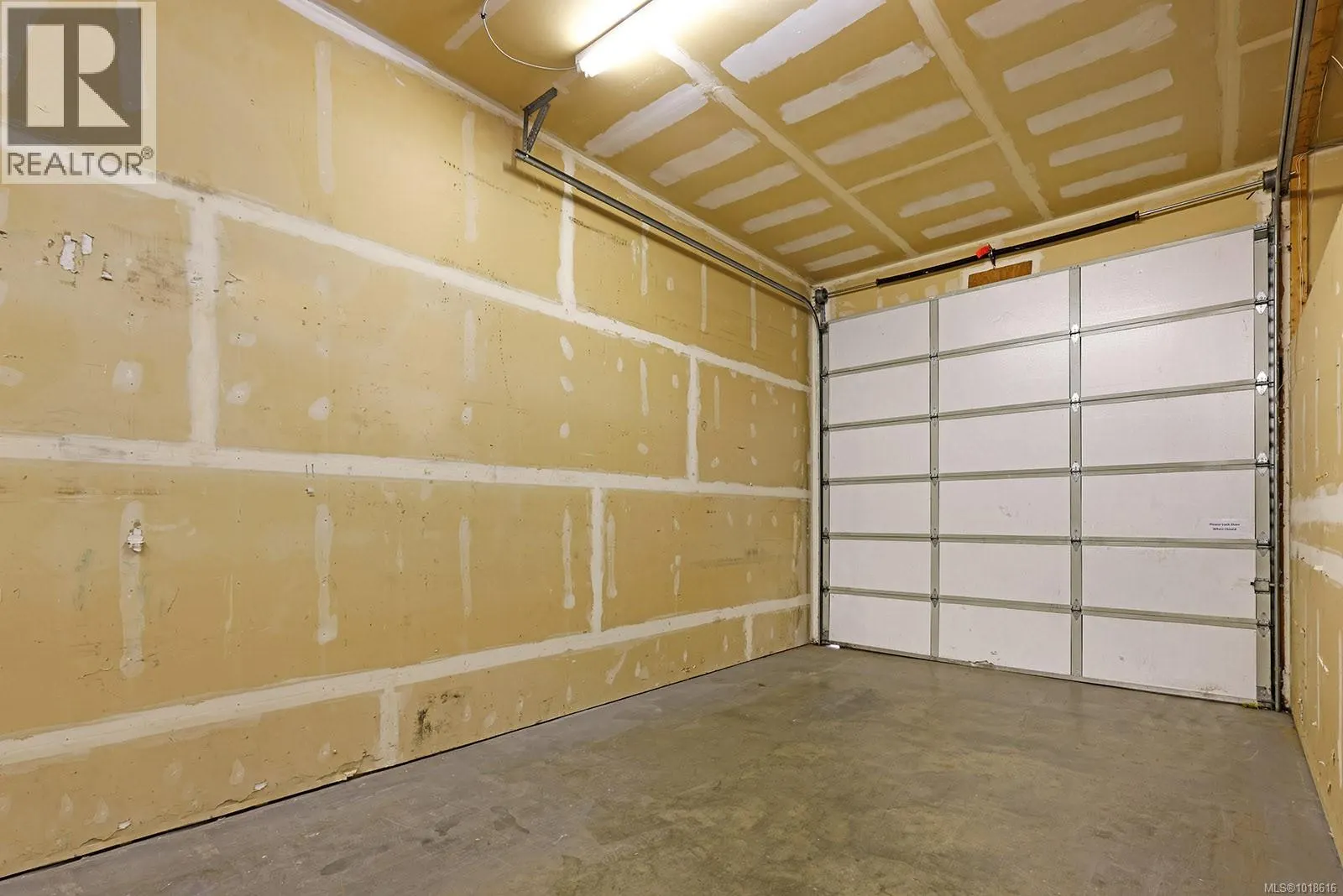 14 2663 Kilpatrick Ave