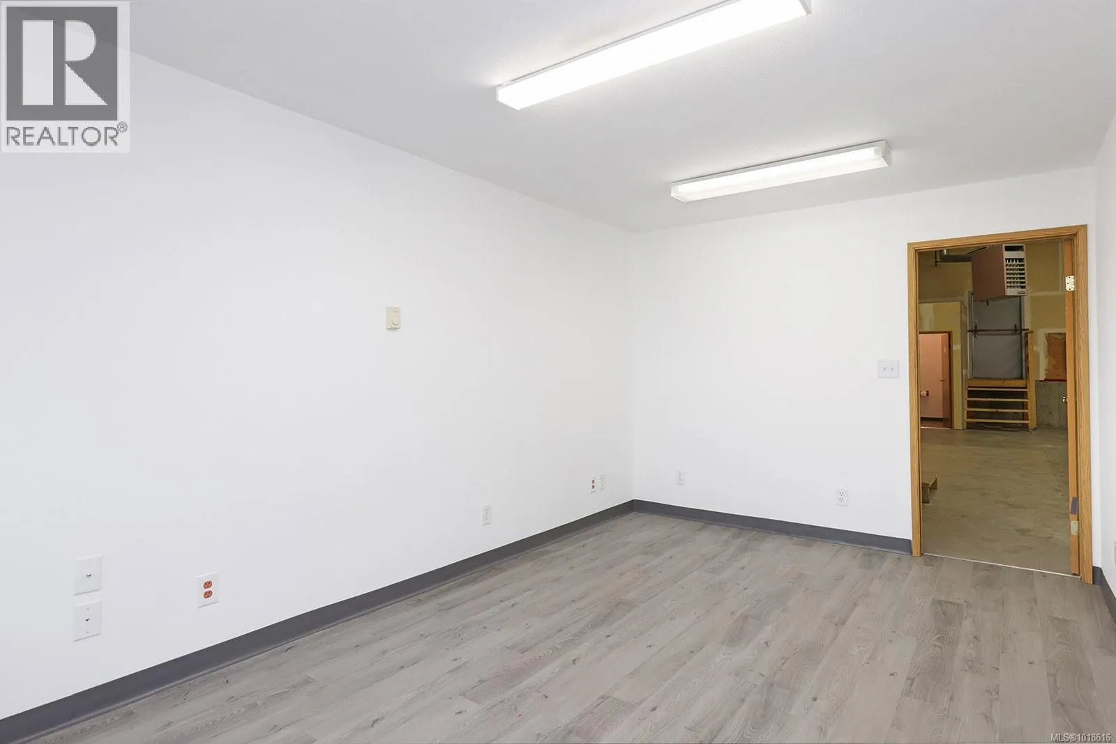 14 2663 Kilpatrick Ave