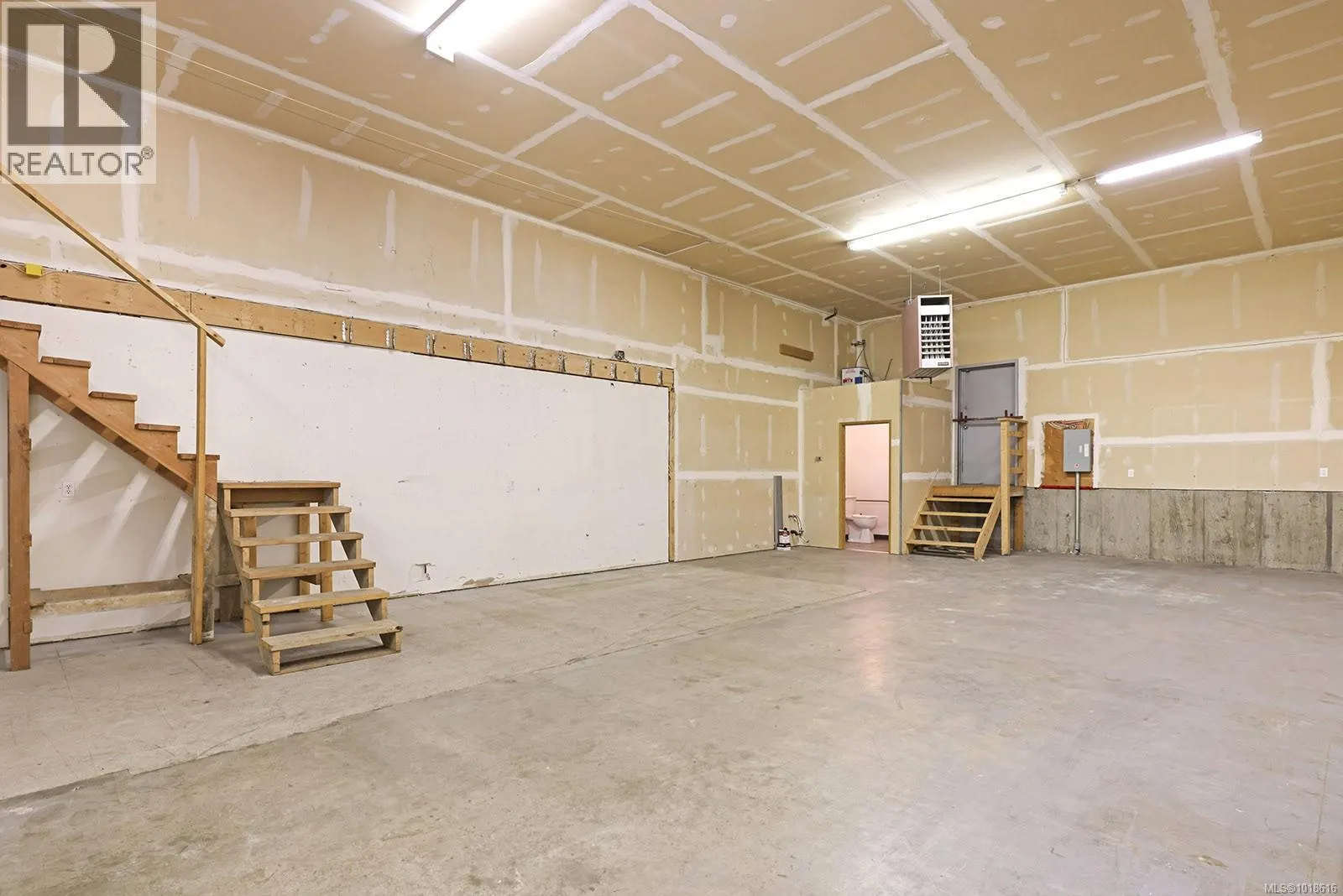 14 2663 Kilpatrick Ave