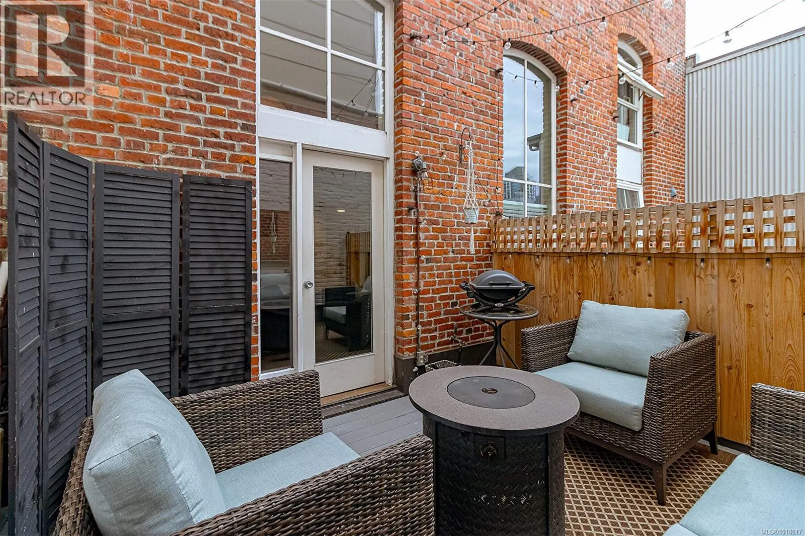 302 1407 Government St