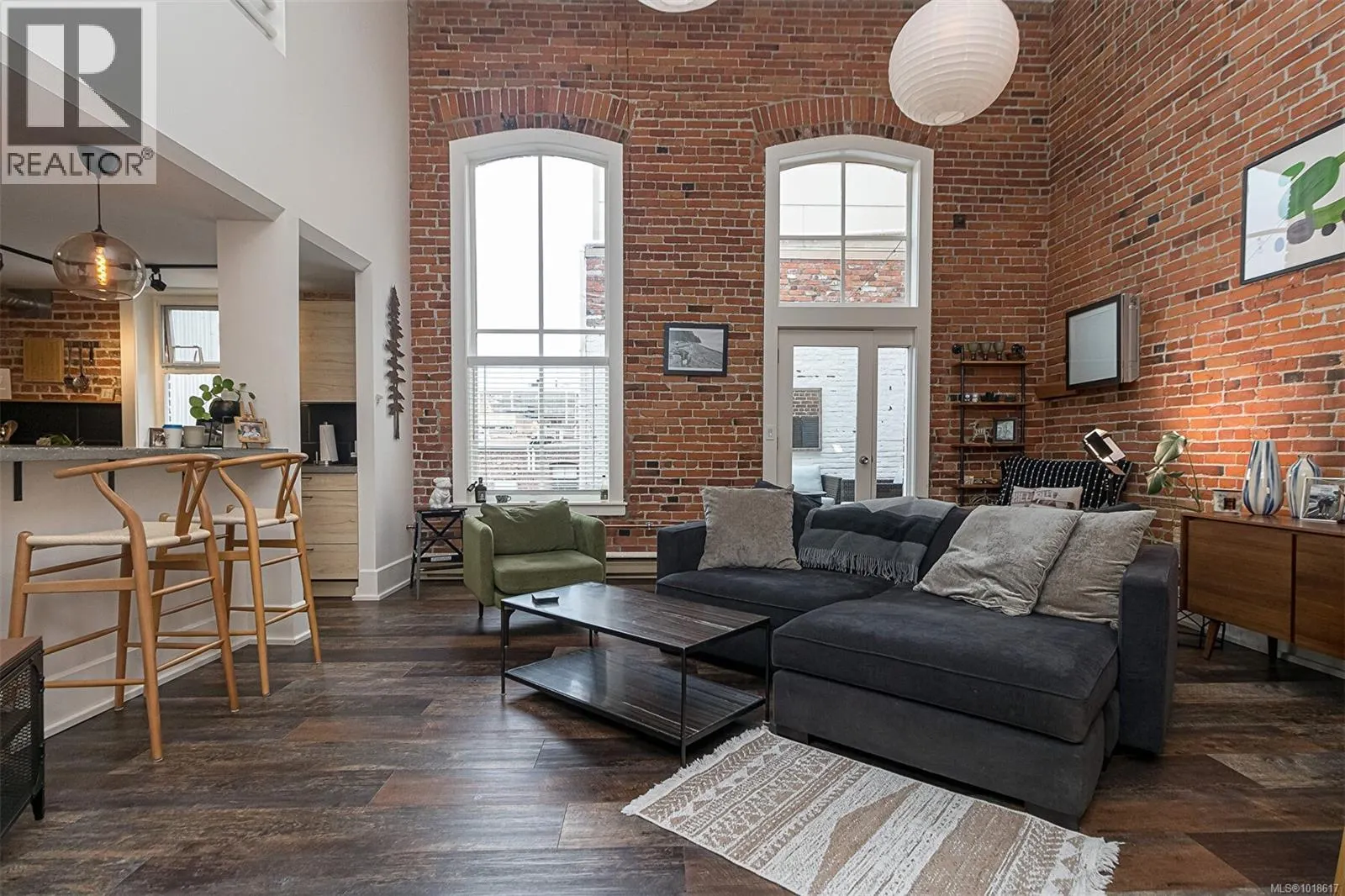 302 1407 Government St