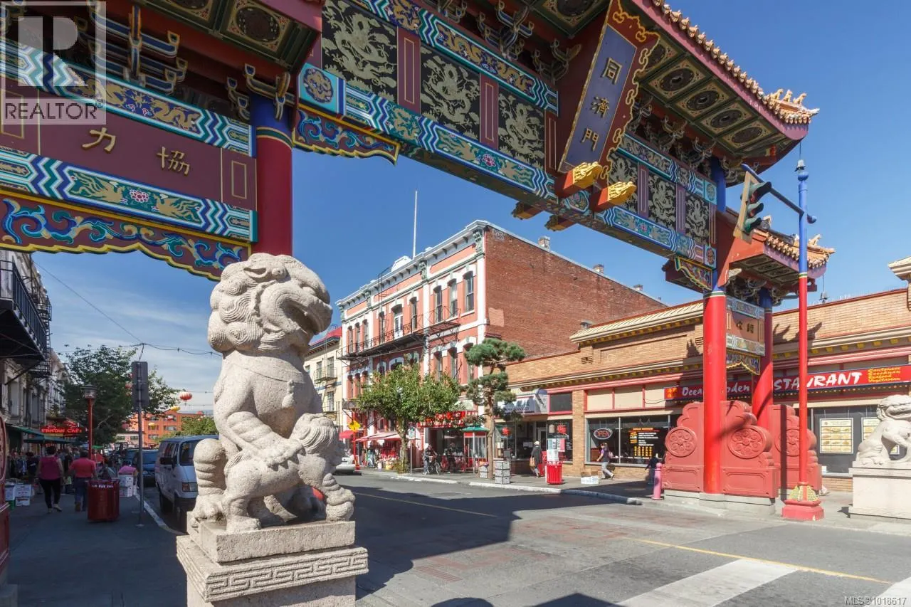 302 1407 Government St