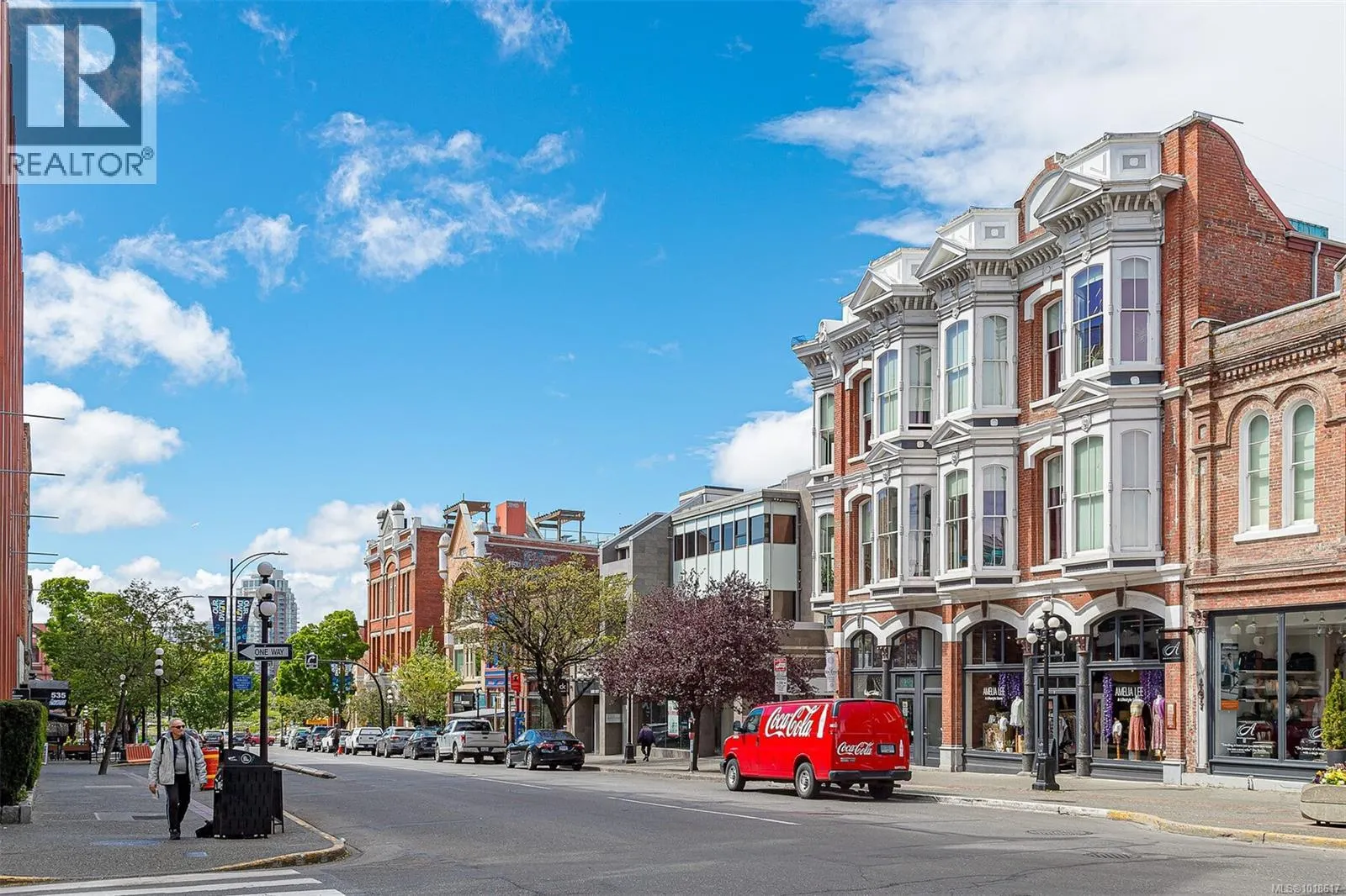 302 1407 Government St