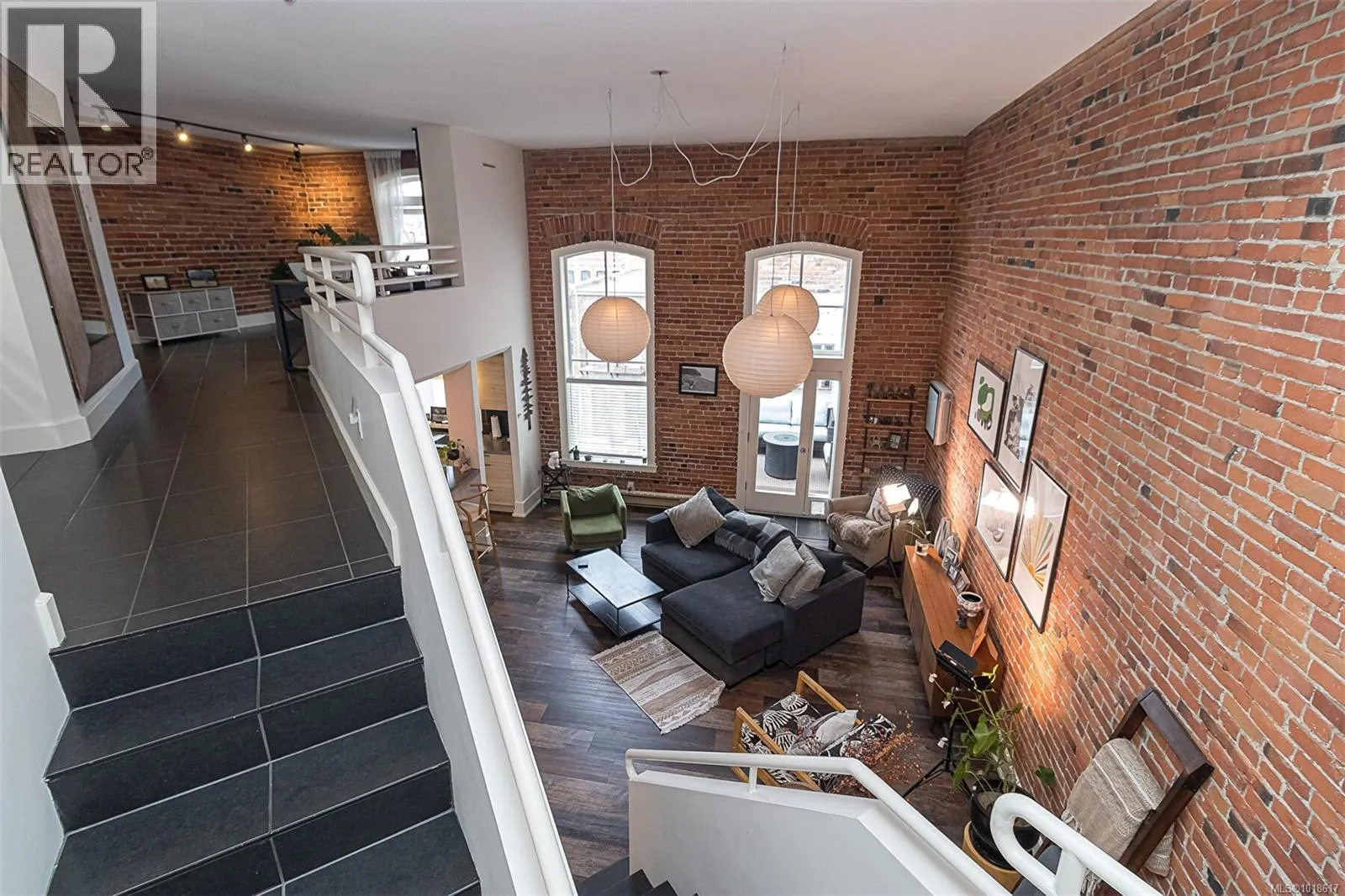 302 1407 Government St