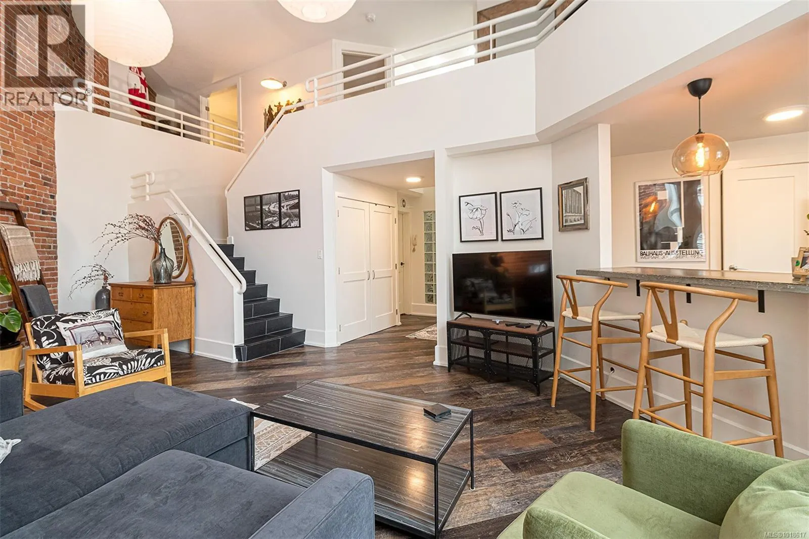 302 1407 Government St