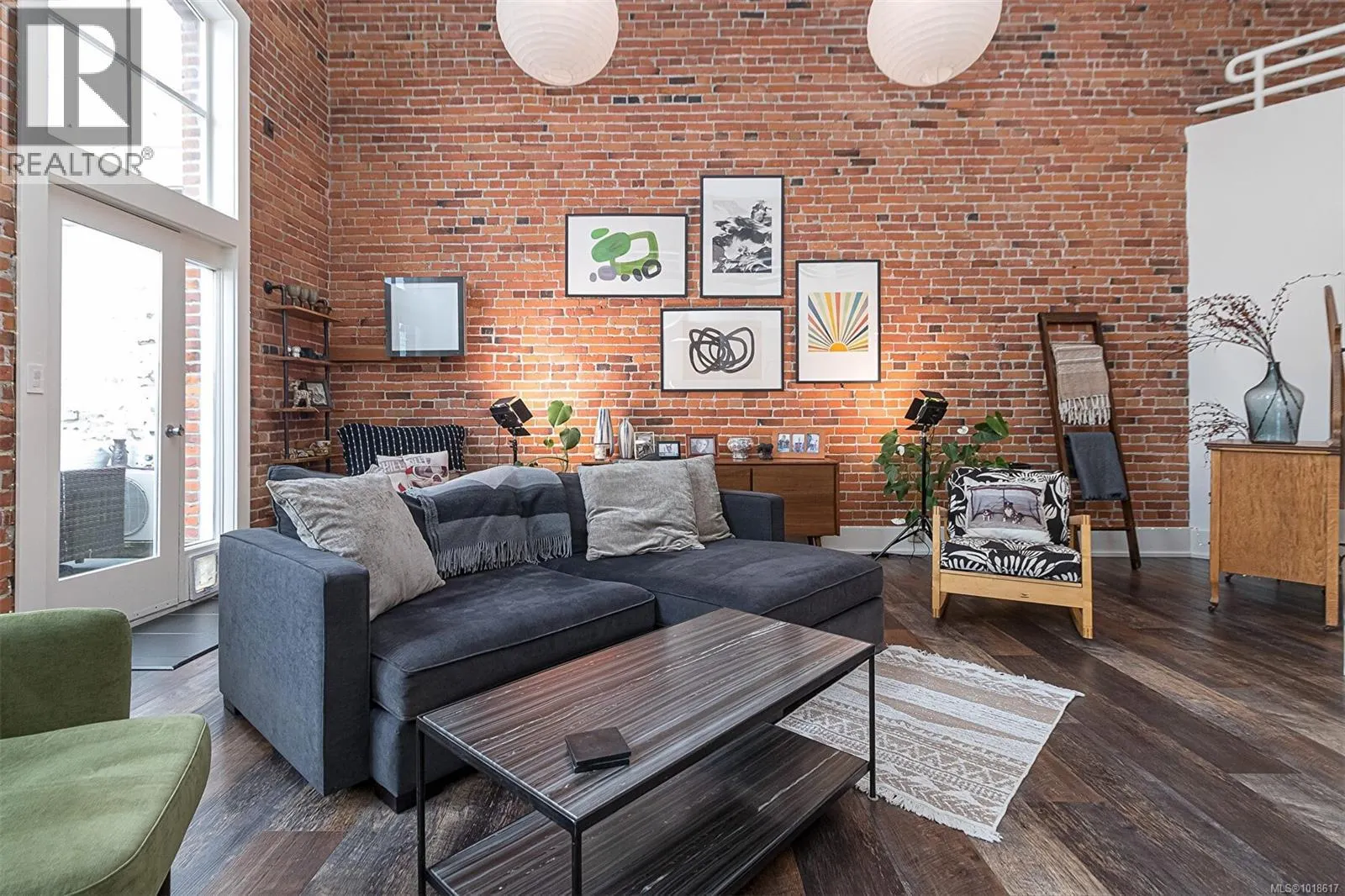 302 1407 Government St