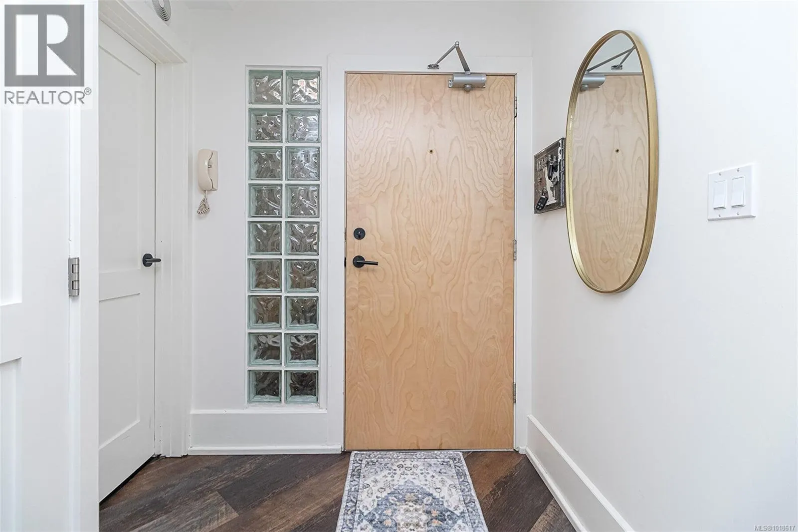 302 1407 Government St