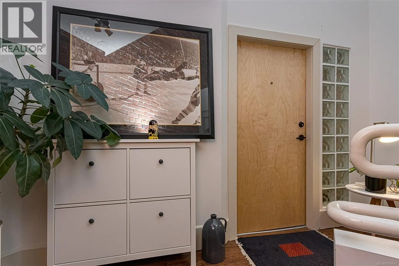 302 1407 Government St